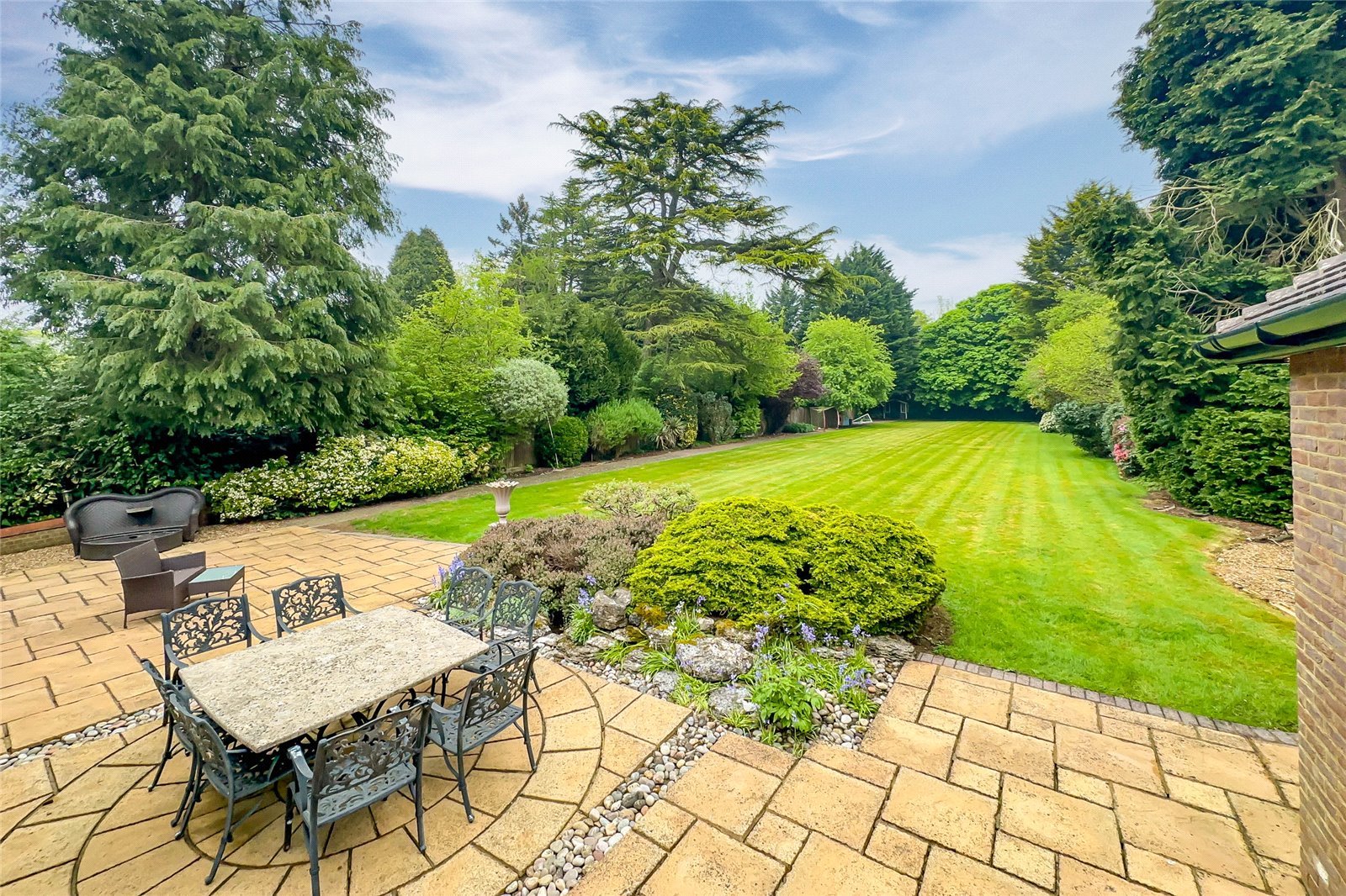 5 bed detached house for sale in Ludlow Avenue, Luton, Beds, LU1  - Property Image 3
