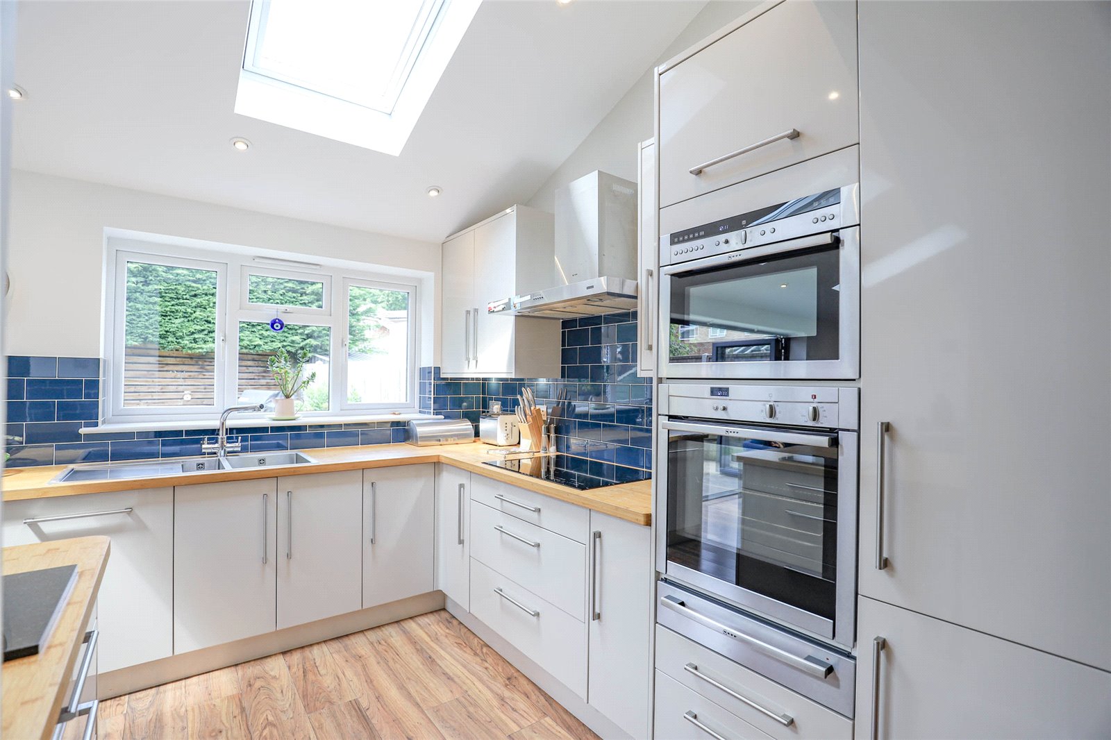 3 bed semi-detached house to rent in Cranbourne Drive, Harpenden, Hertfordshire, AL5  - Property Image 6