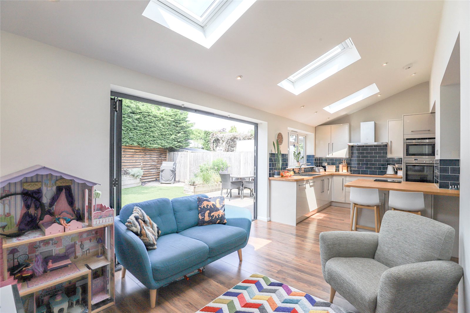 3 bed semi-detached house to rent in Cranbourne Drive, Harpenden, Hertfordshire, AL5  - Property Image 7