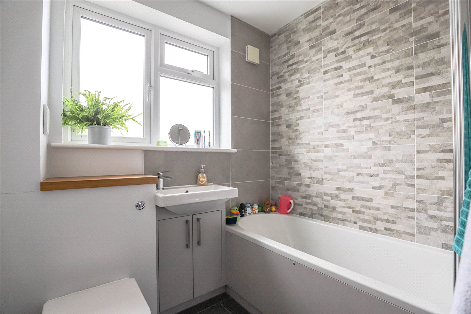 3 bed semi-detached house to rent in Cranbourne Drive, Harpenden, Hertfordshire, AL5  - Property Image 12