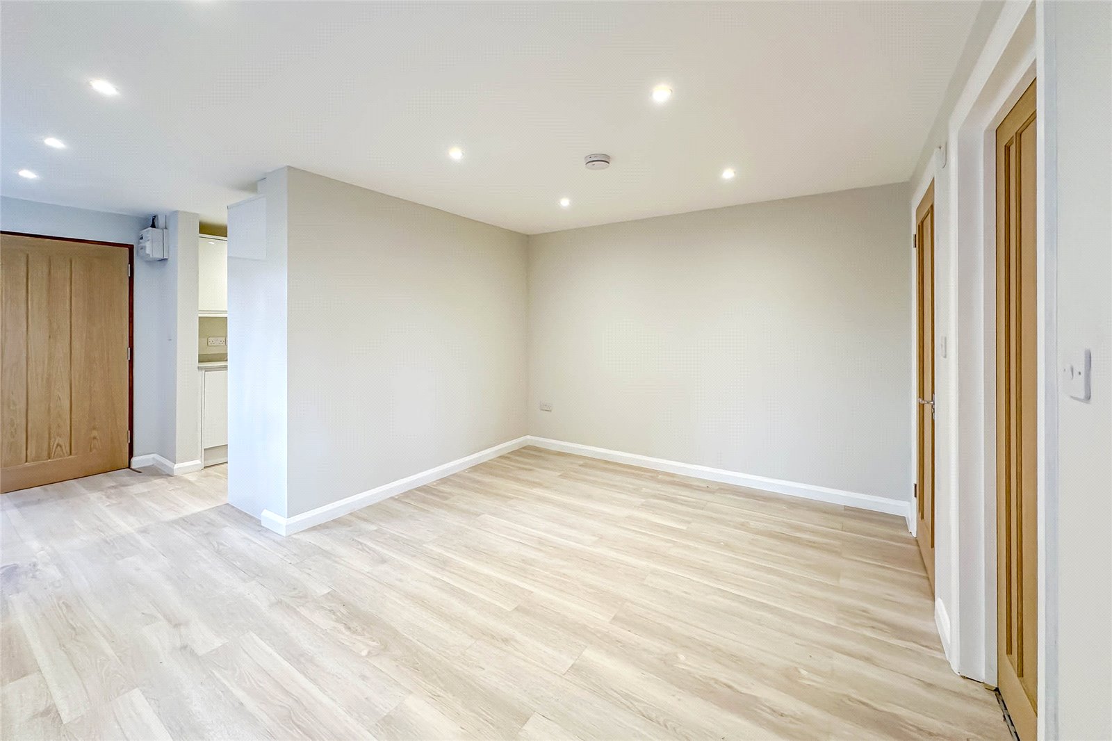 1 bed apartment to rent in Crown Street, Redbourn, St. Albans, Hertfordshire, AL3  - Property Image 5