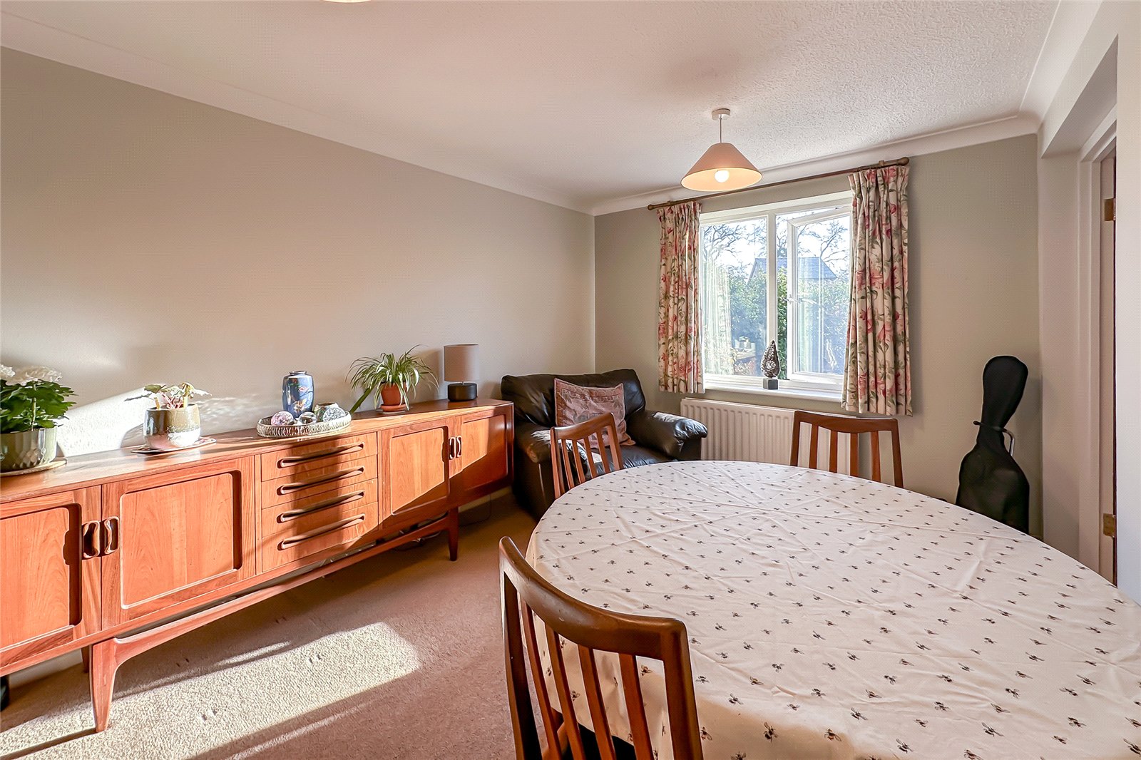 4 bed detached house for sale in Welbeck Rise, Harpenden, Hertfordshire, AL5  - Property Image 3
