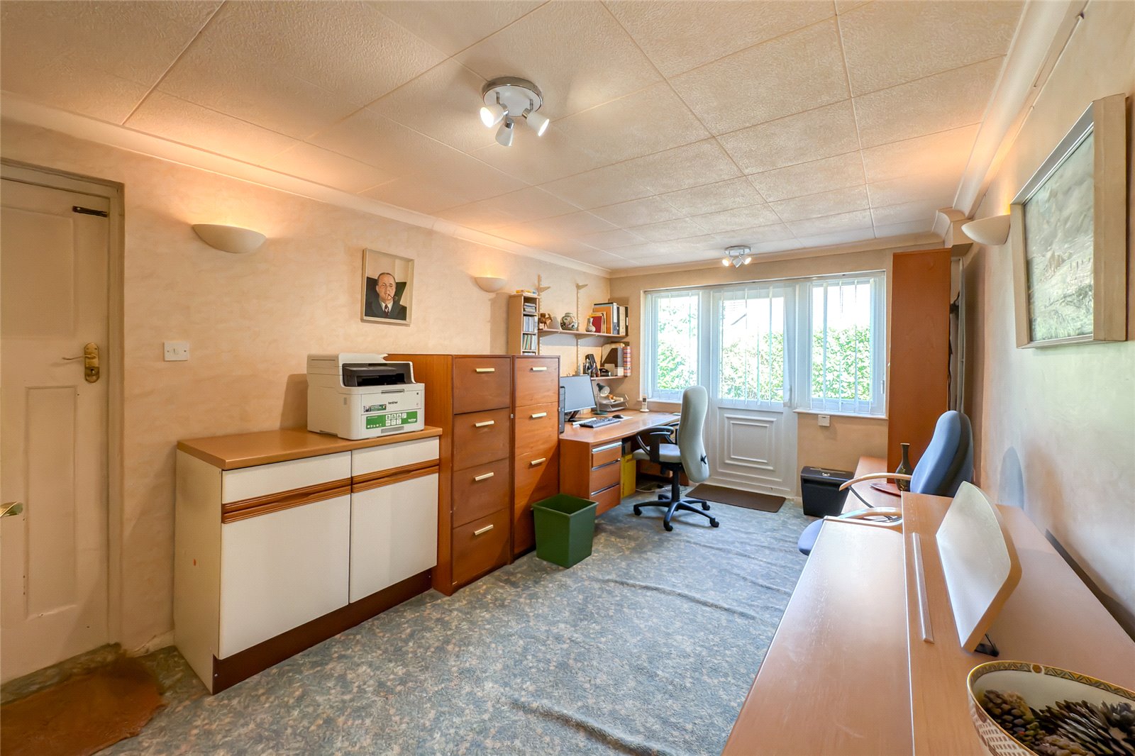 5 bed detached house for sale in Roundwood Lane, Harpenden, Hertfordshire, AL5  - Property Image 6