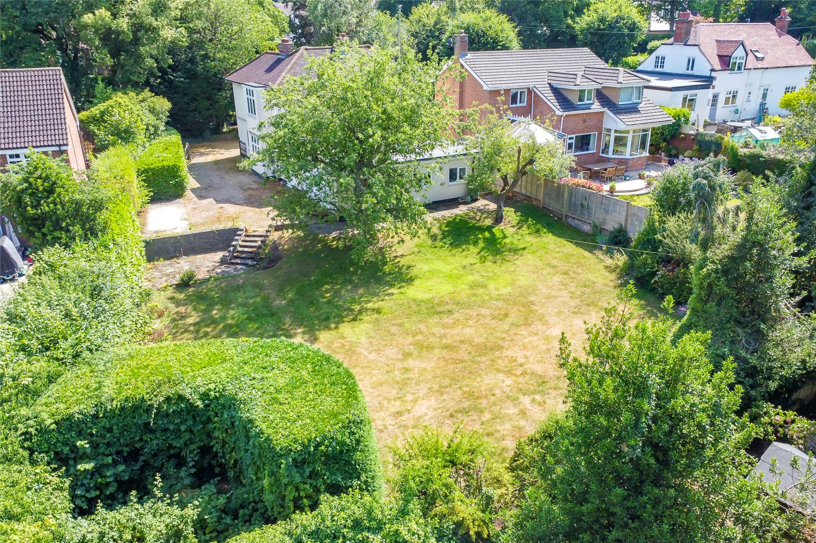5 bed detached house for sale in Roundwood Lane, Harpenden, Hertfordshire, AL5  - Property Image 14