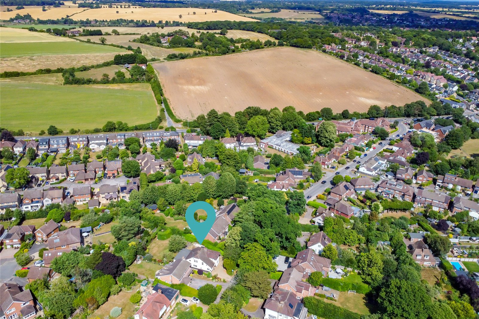 5 bed detached house for sale in Roundwood Lane, Harpenden, Hertfordshire, AL5  - Property Image 19