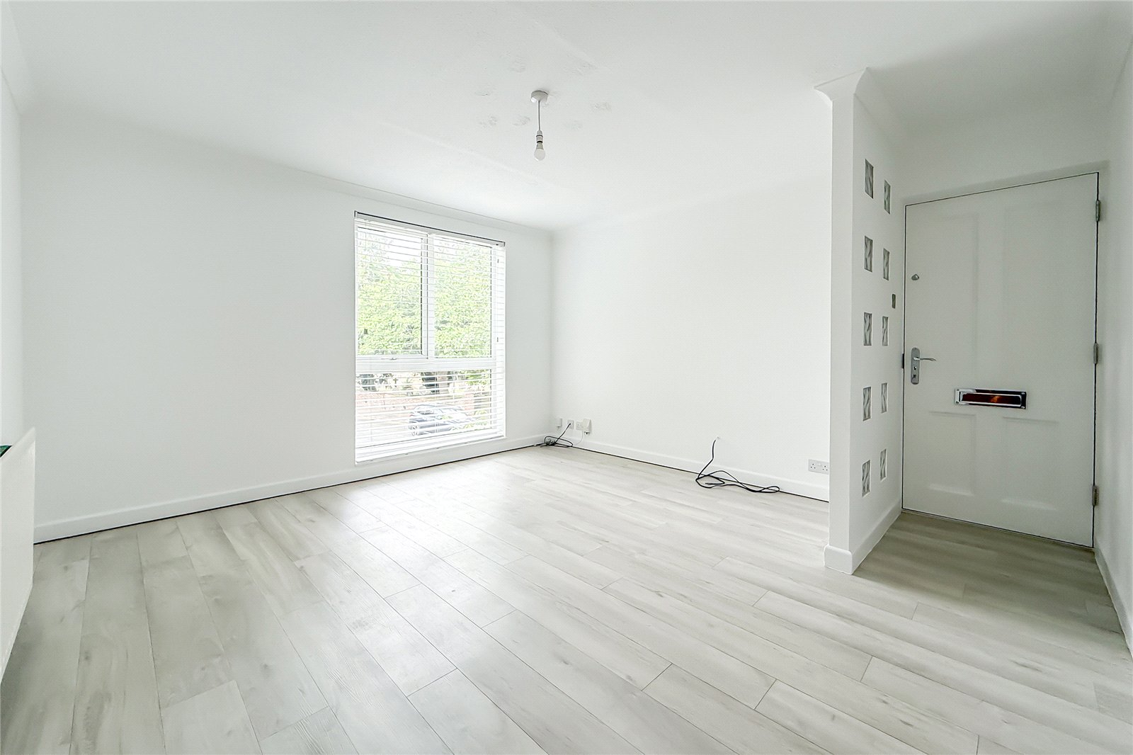 3 bed apartment for sale in High Street, Wheathampstead, Hertfordshire, AL4 - Property Image 2