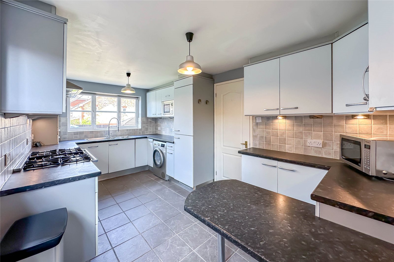 4 bed house to rent in Otterton Close, Harpenden, Hertfordshire, AL5  - Property Image 2