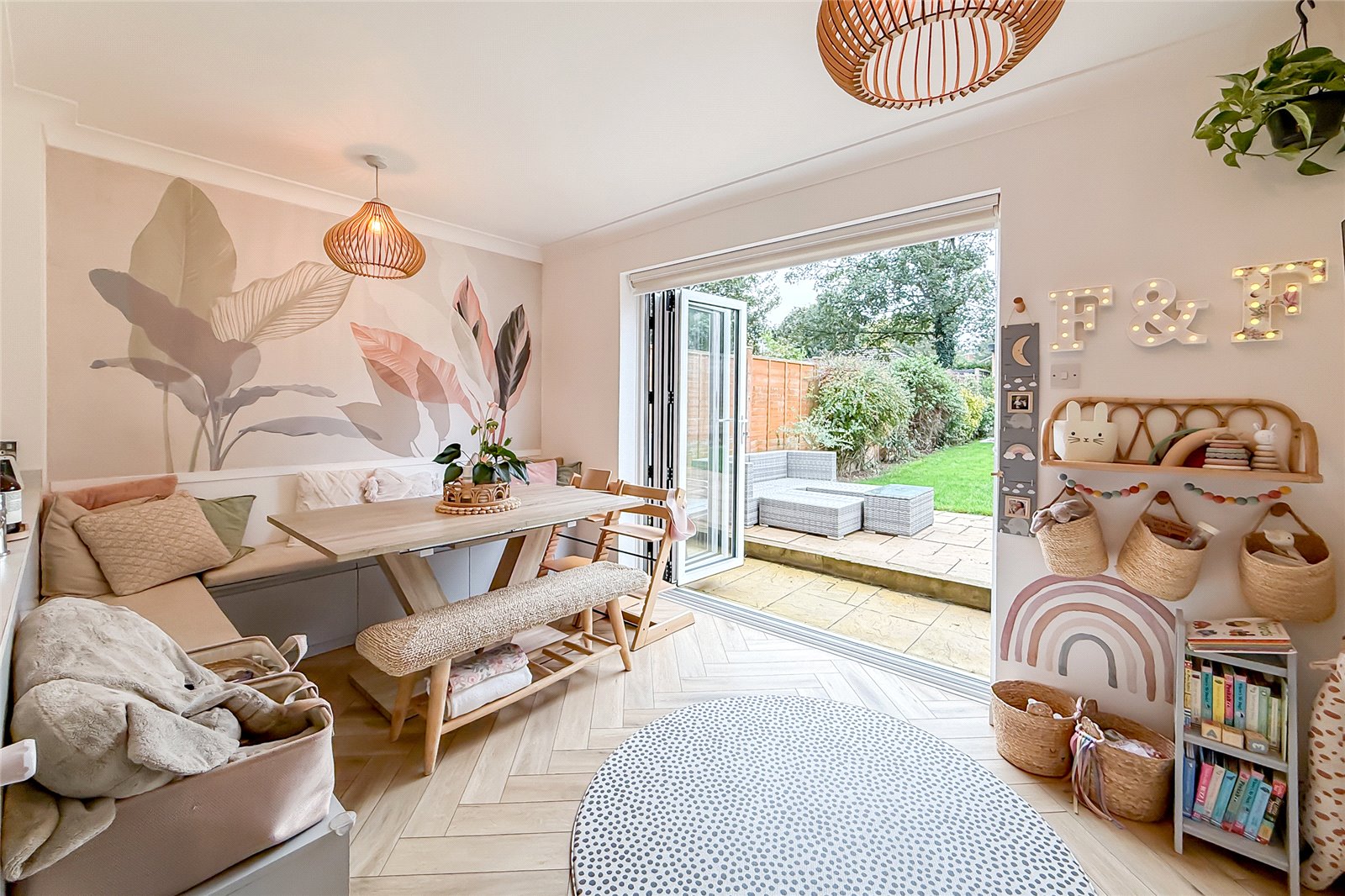 4 bed semi-detached house for sale in Hyde View Road, Harpenden, Hertfordshire, AL5  - Property Image 4