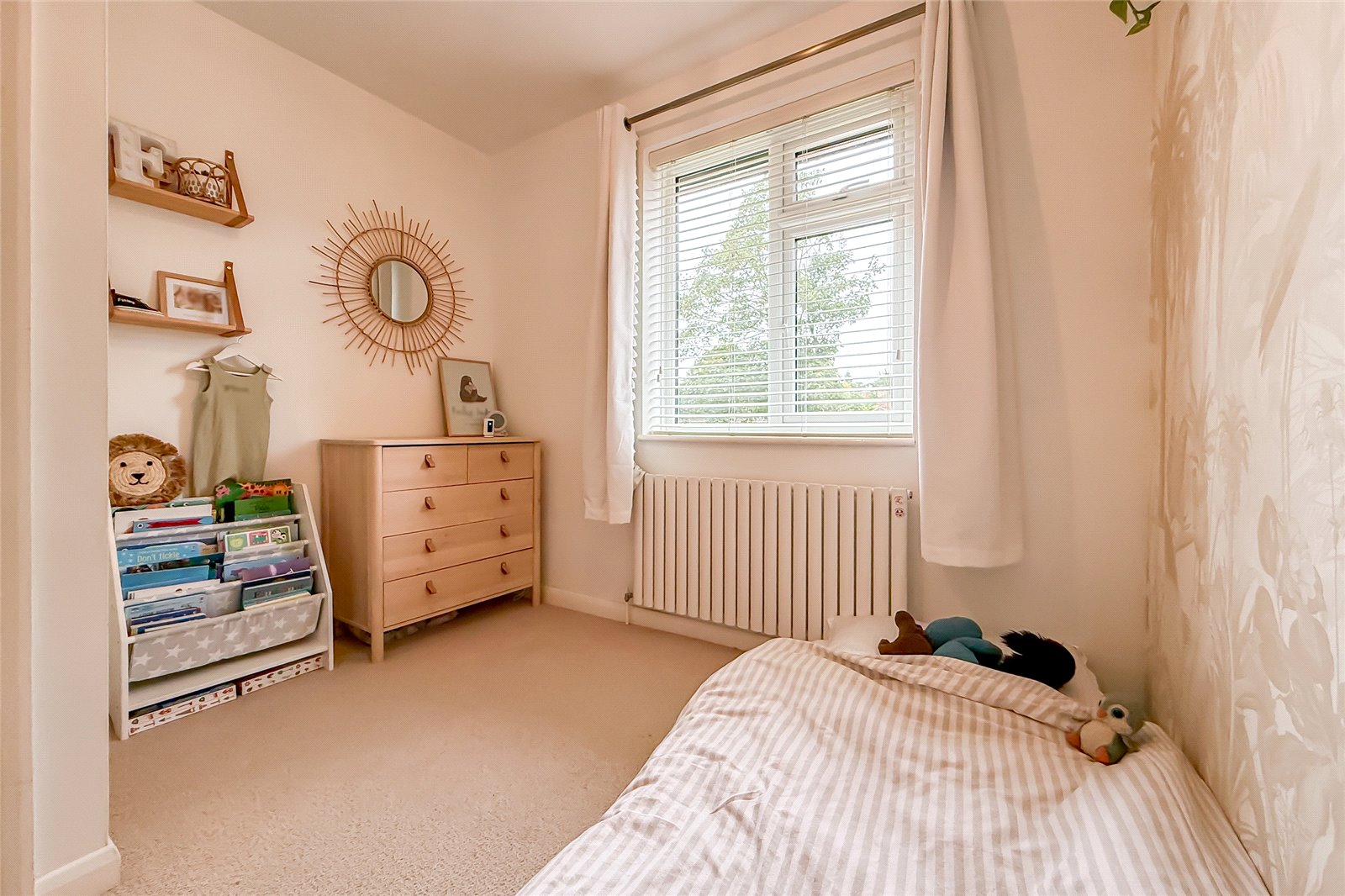 4 bed semi-detached house for sale in Hyde View Road, Harpenden, Hertfordshire, AL5  - Property Image 7