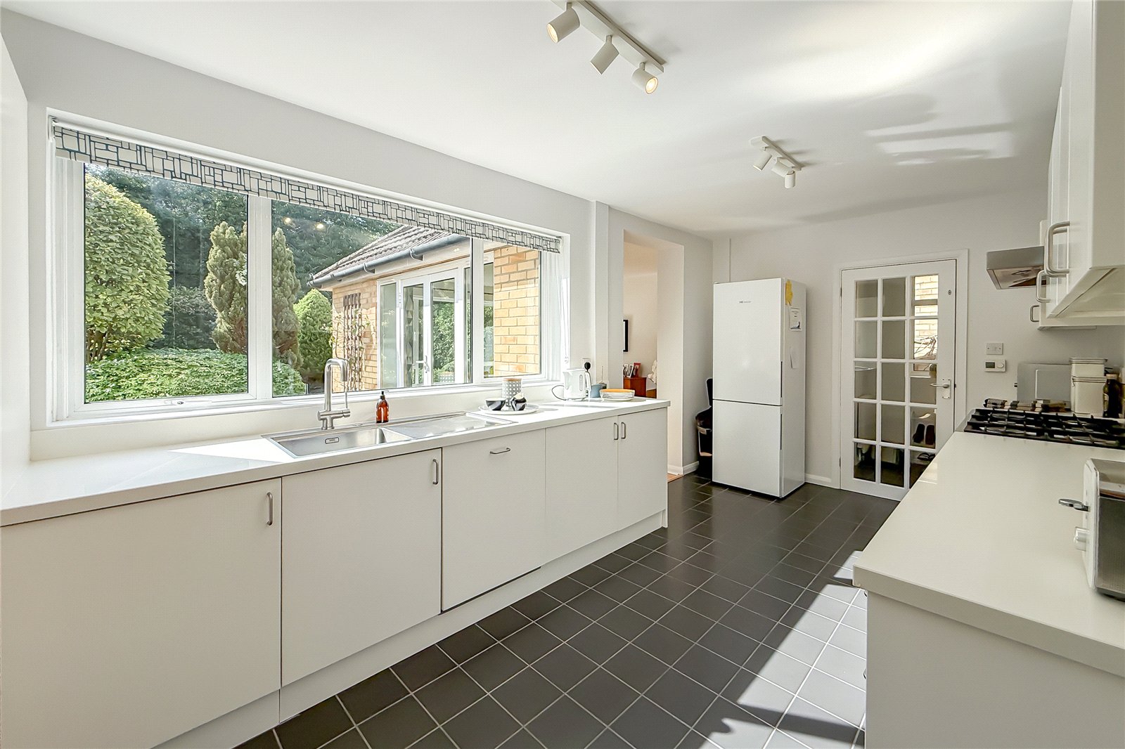 4 bed detached house for sale in Aldwick Road, Harpenden, Hertfordshire, AL5  - Property Image 3