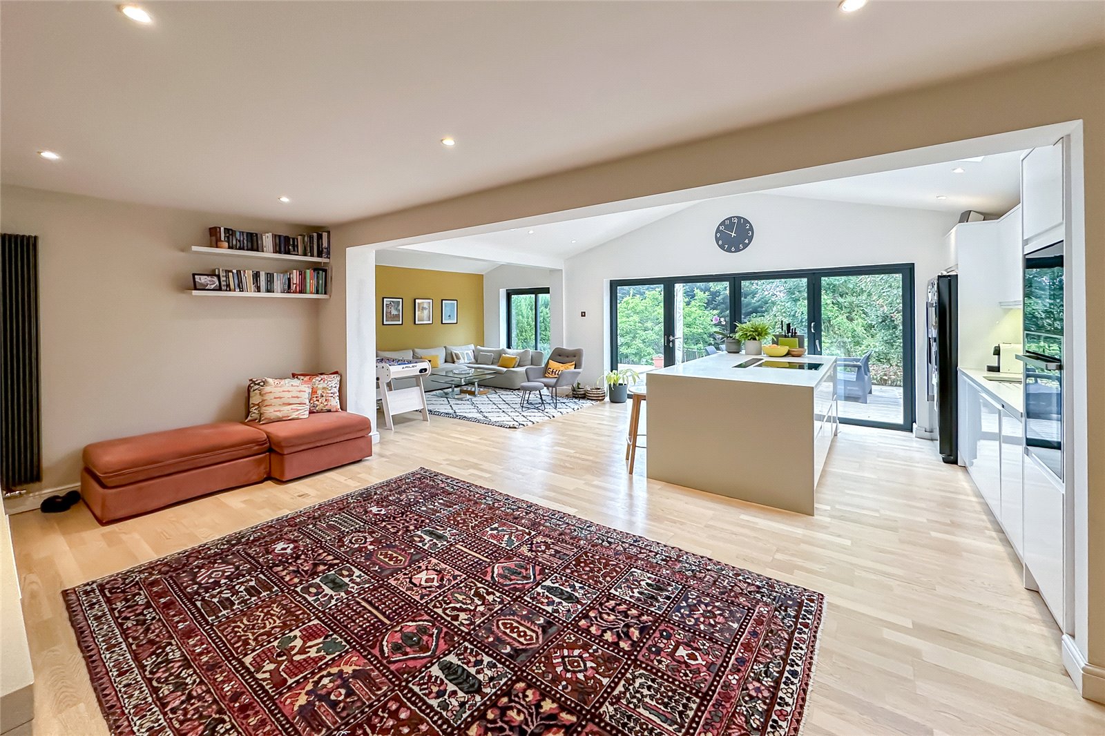 4 bed semi-detached house for sale in Barnfield Road, St. Albans, Hertfordshire, AL4 - Property Image 3