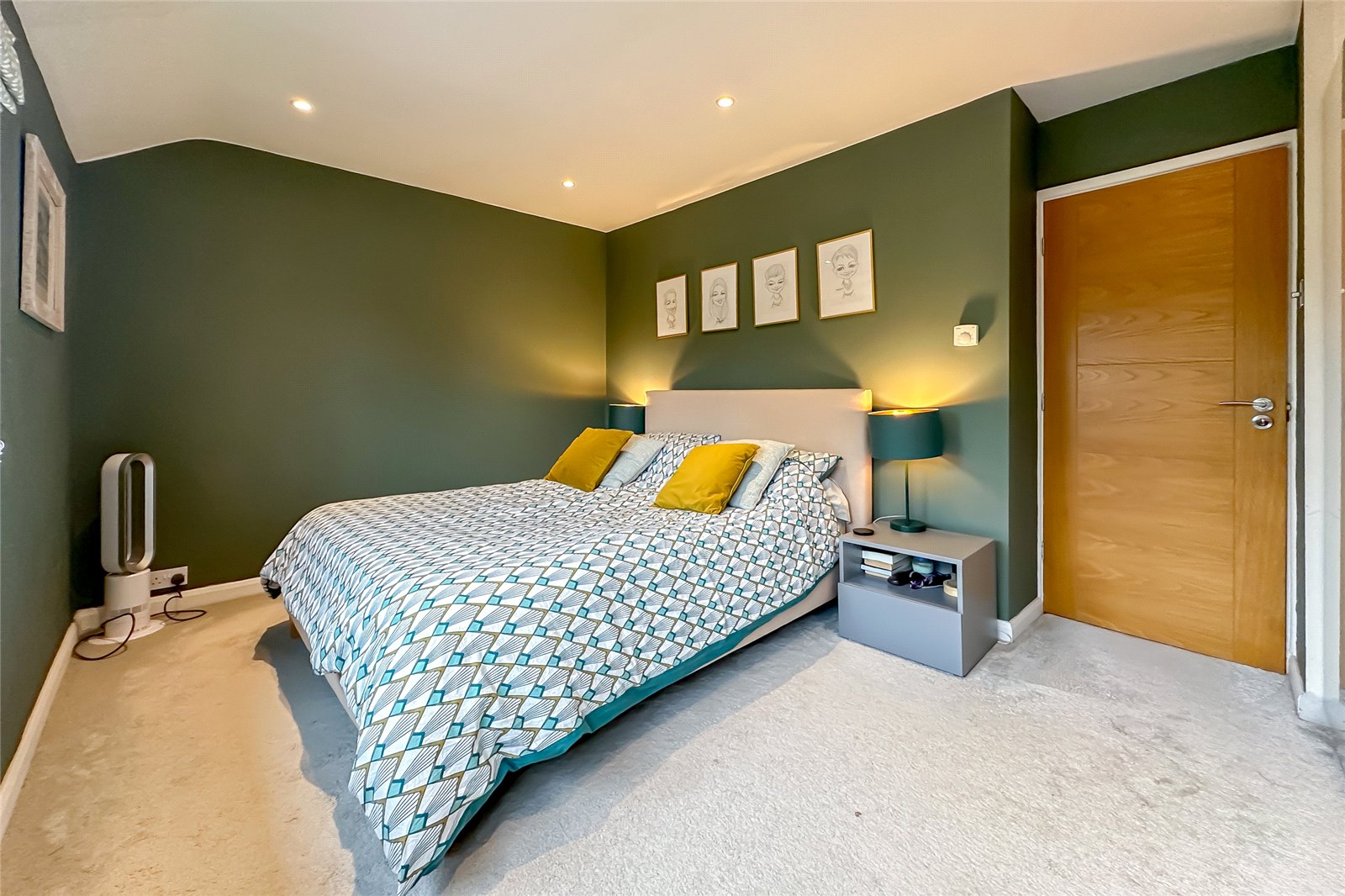 4 bed semi-detached house for sale in Barnfield Road, St. Albans, Hertfordshire, AL4 - Property Image 6