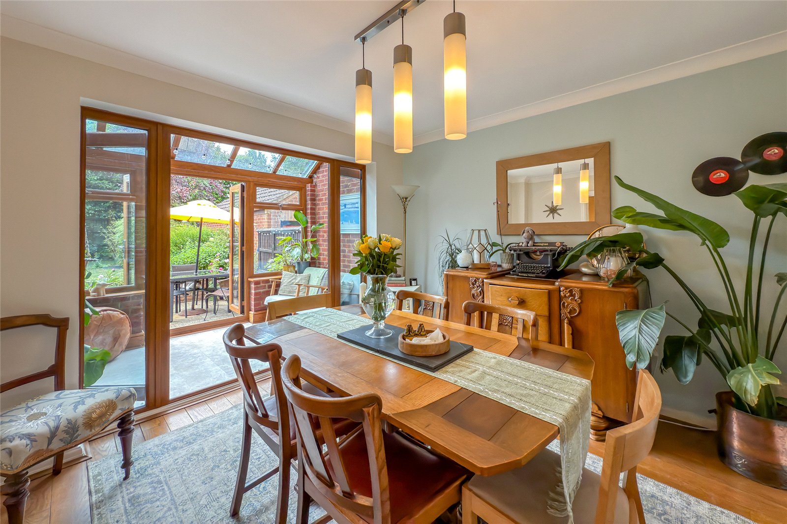4 bed detached house for sale in Carpenders Close, Harpenden, Hertfordshire, AL5 - Property Image 3