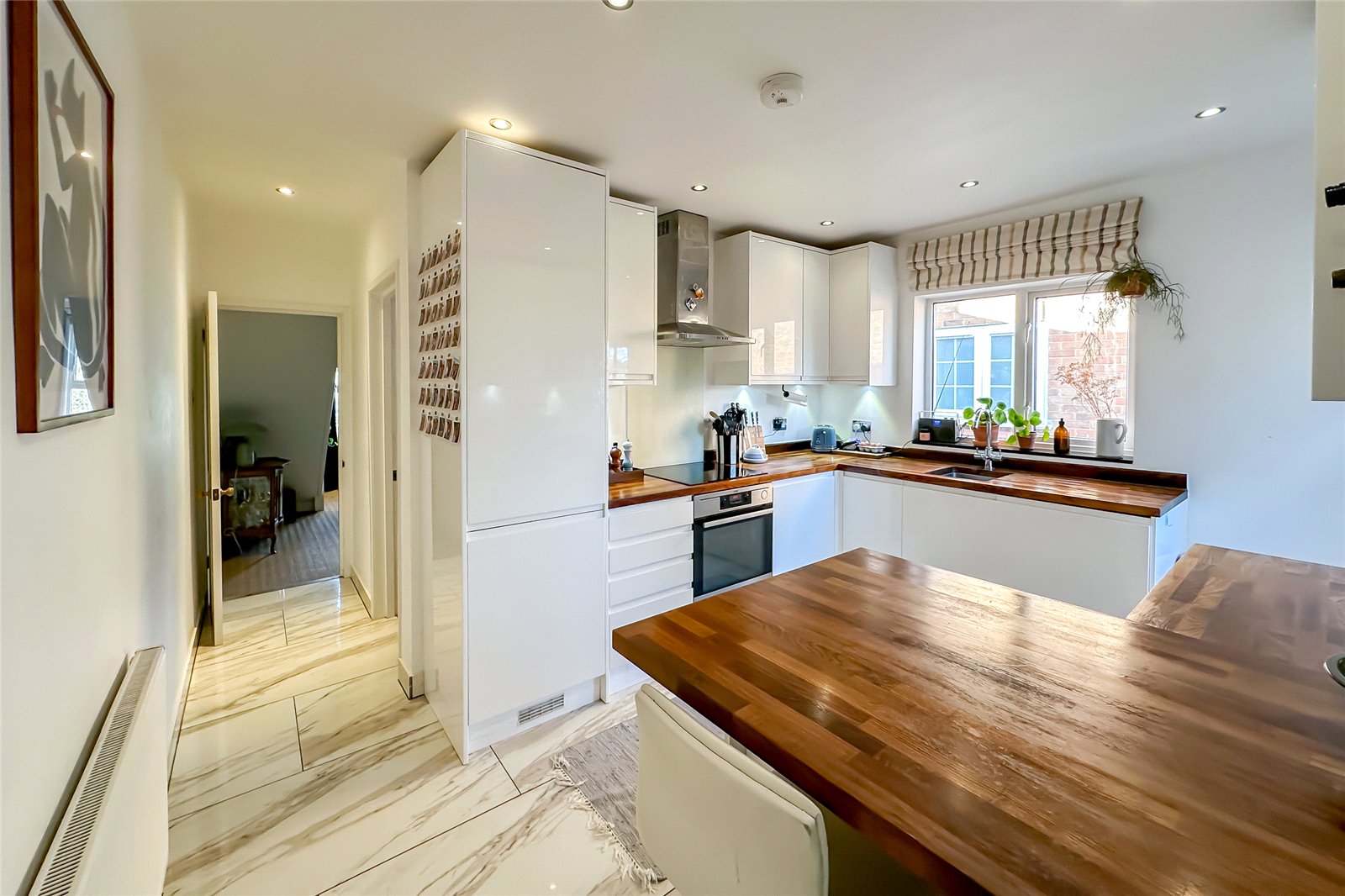 2 bed apartment for sale in Cravells Road, Harpenden, Hertfordshire, AL5 - Property Image 3