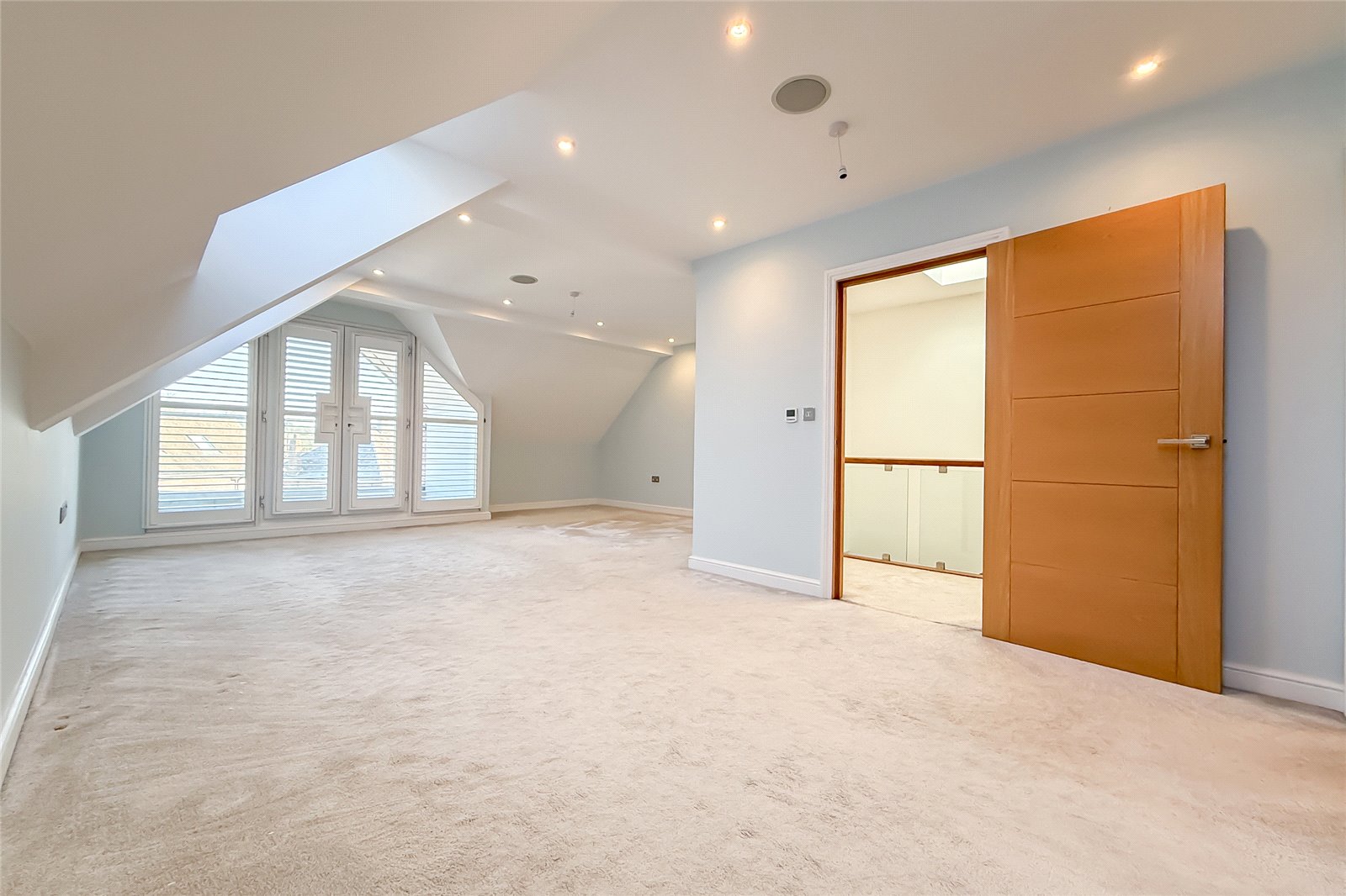 5 bed terraced house for sale in Green Lawns Close, Harpenden, Hertfordshire, AL5  - Property Image 10