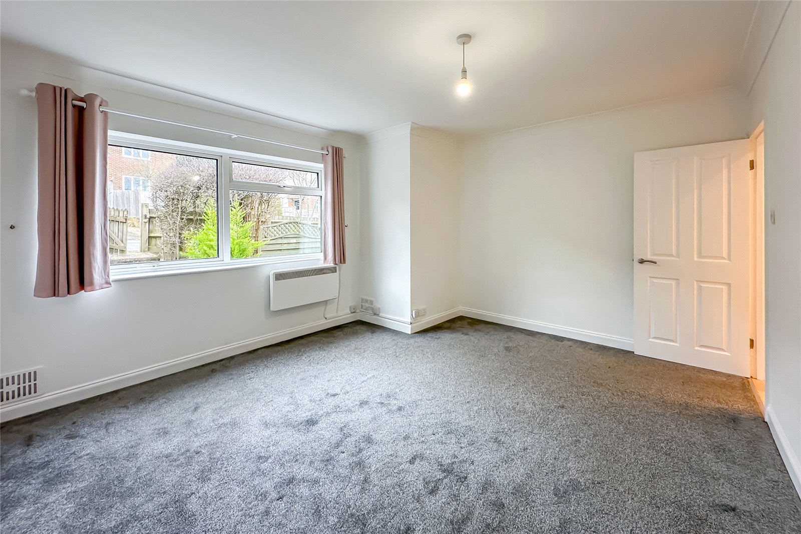 1 bed ground floor flat to rent in Harding Court, Masefield Road, Harpenden, Hertfordshire, AL5 - Property Image 3