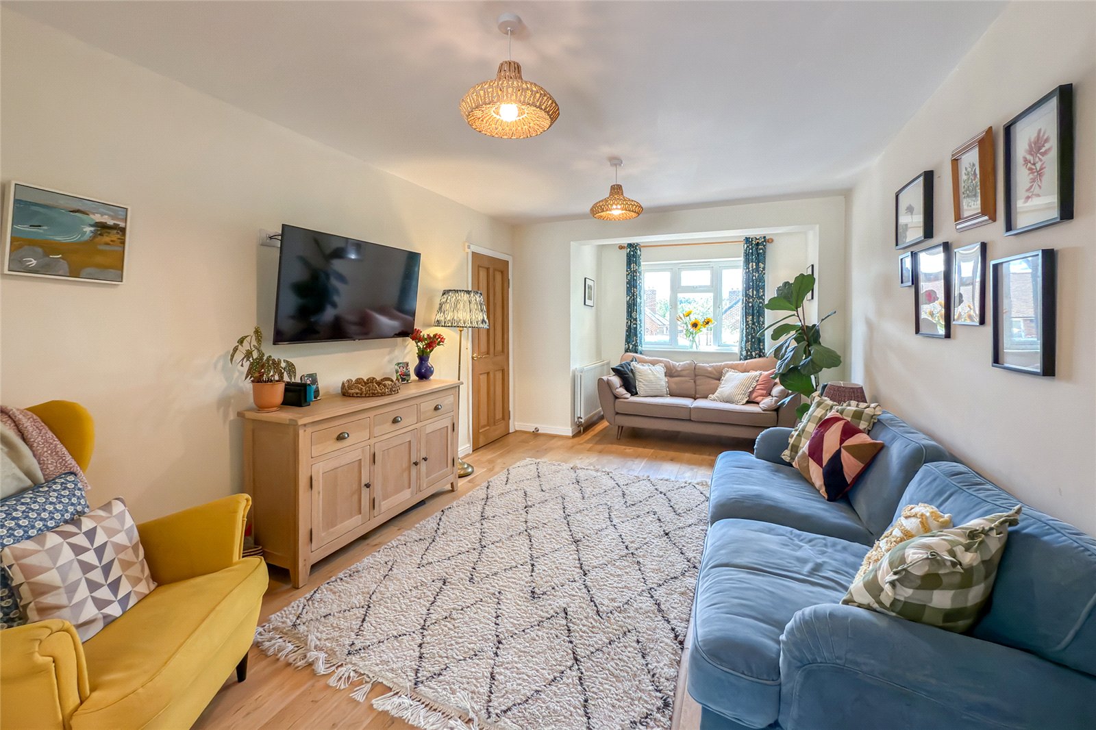 4 bed semi-detached house for sale in Marshalls Way, Wheathampstead, Hertfordshire, AL4  - Property Image 5
