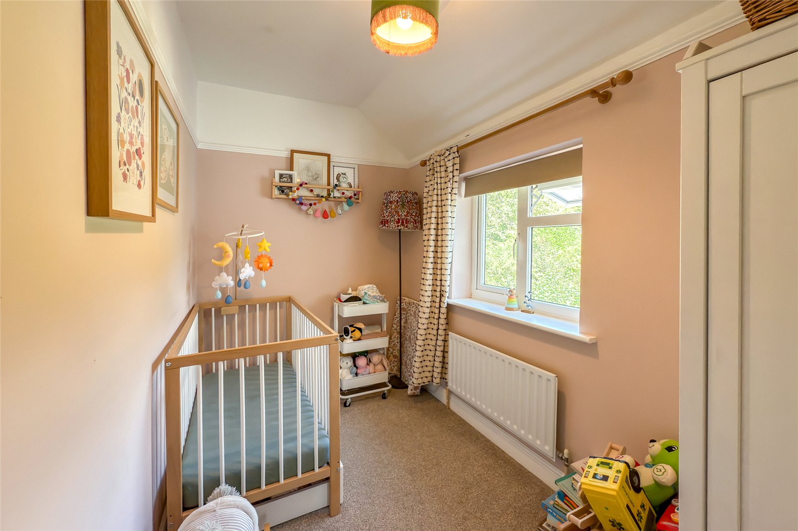 4 bed semi-detached house for sale in Marshalls Way, Wheathampstead, Hertfordshire, AL4  - Property Image 9