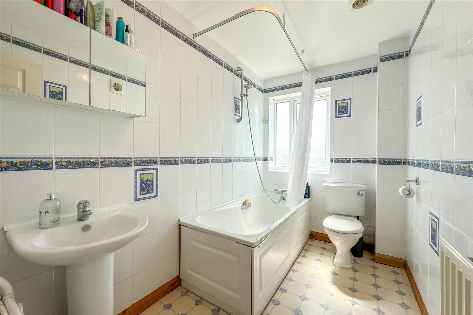 3 bed detached house for sale in Tippendell Lane, St. Albans, Hertfordshire, AL2 - Property Image 12