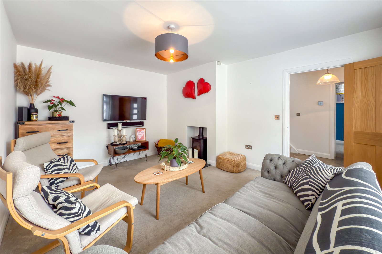 3 bed link detached house for sale in Marford Road, Wheathampstead, St. Albans, Hertfordshire, AL4 - Property Image 5