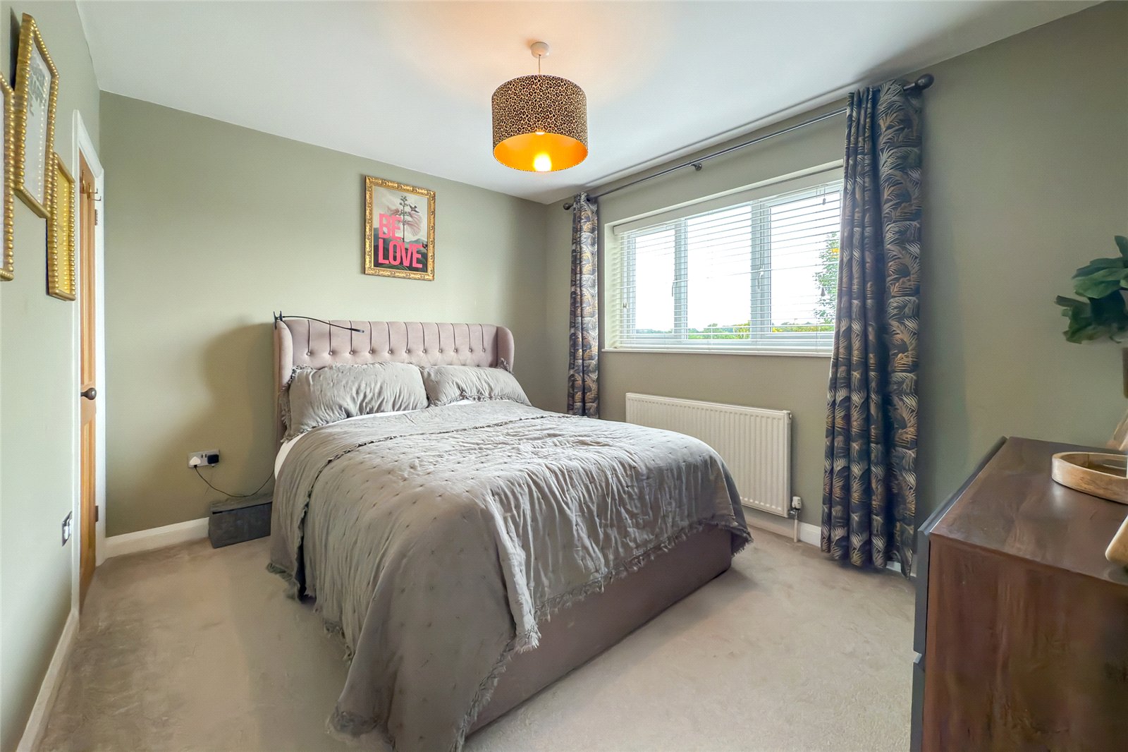 3 bed link detached house for sale in Marford Road, Wheathampstead, St. Albans, Hertfordshire, AL4 - Property Image 7
