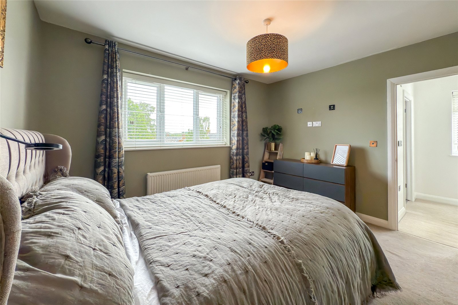 3 bed link detached house for sale in Marford Road, Wheathampstead, St. Albans, Hertfordshire, AL4 - Property Image 20