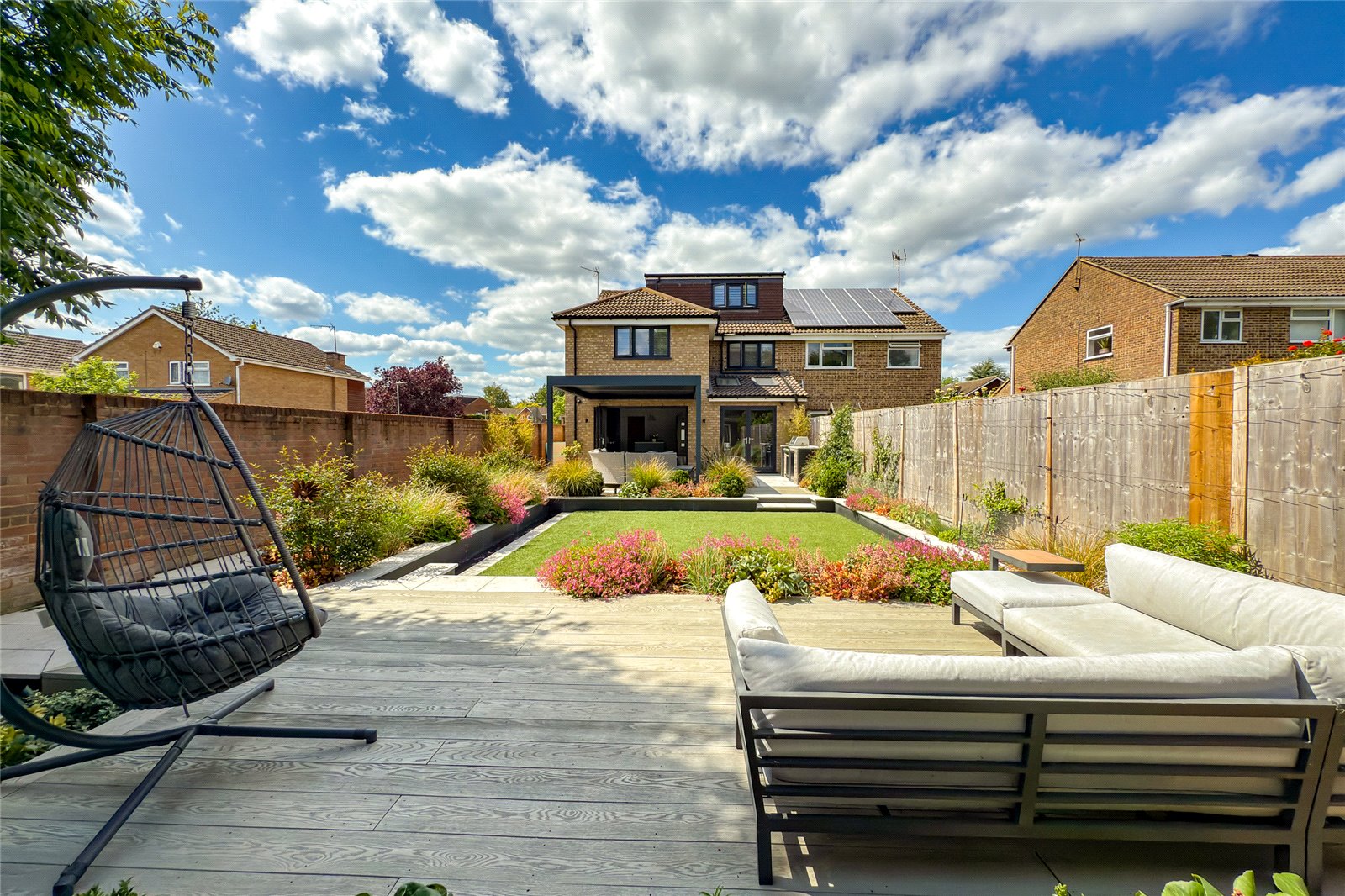 5 bed semi-detached house for sale in Alzey Gardens, Harpenden, Hertfordshire, AL5  - Property Image 2