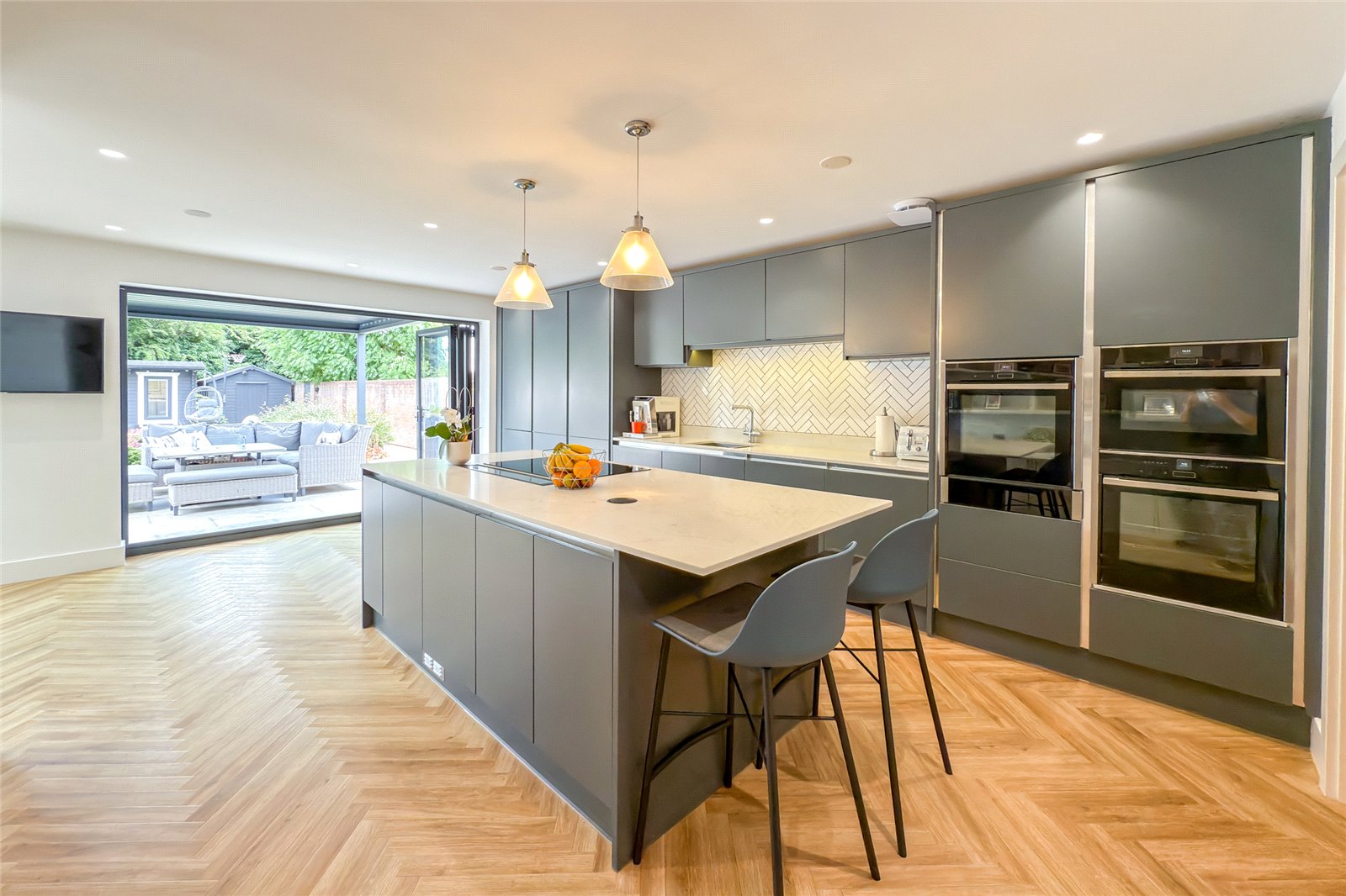 5 bed semi-detached house for sale in Alzey Gardens, Harpenden, Hertfordshire, AL5  - Property Image 4