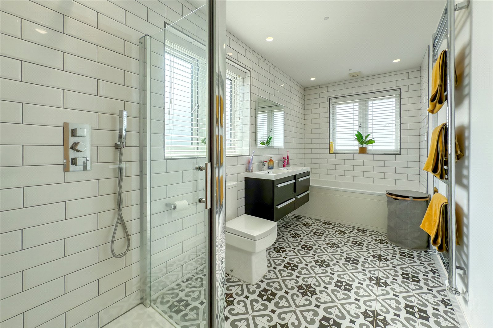 5 bed semi-detached house for sale in Alzey Gardens, Harpenden, Hertfordshire, AL5  - Property Image 11
