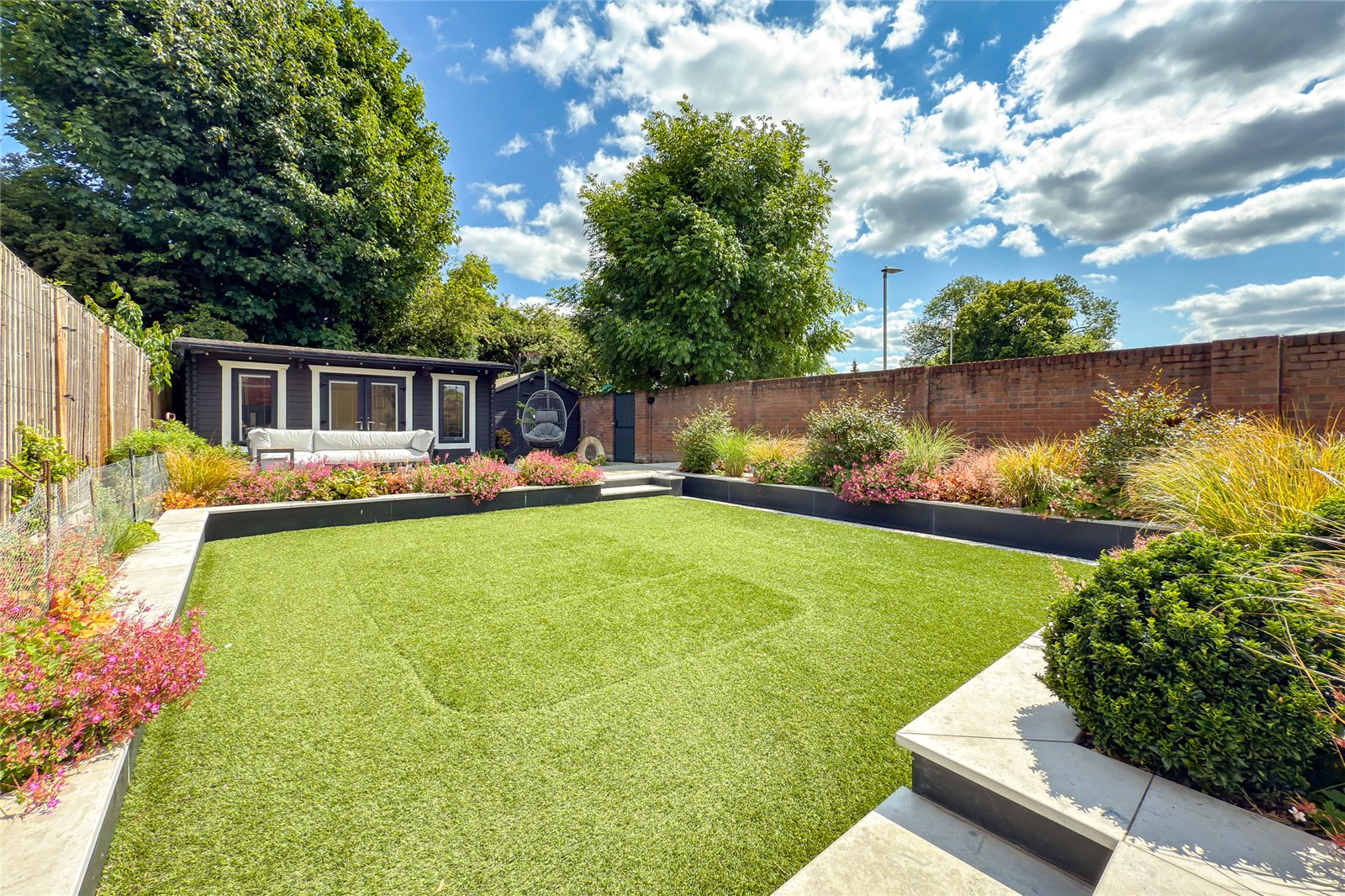 5 bed semi-detached house for sale in Alzey Gardens, Harpenden, Hertfordshire, AL5  - Property Image 10