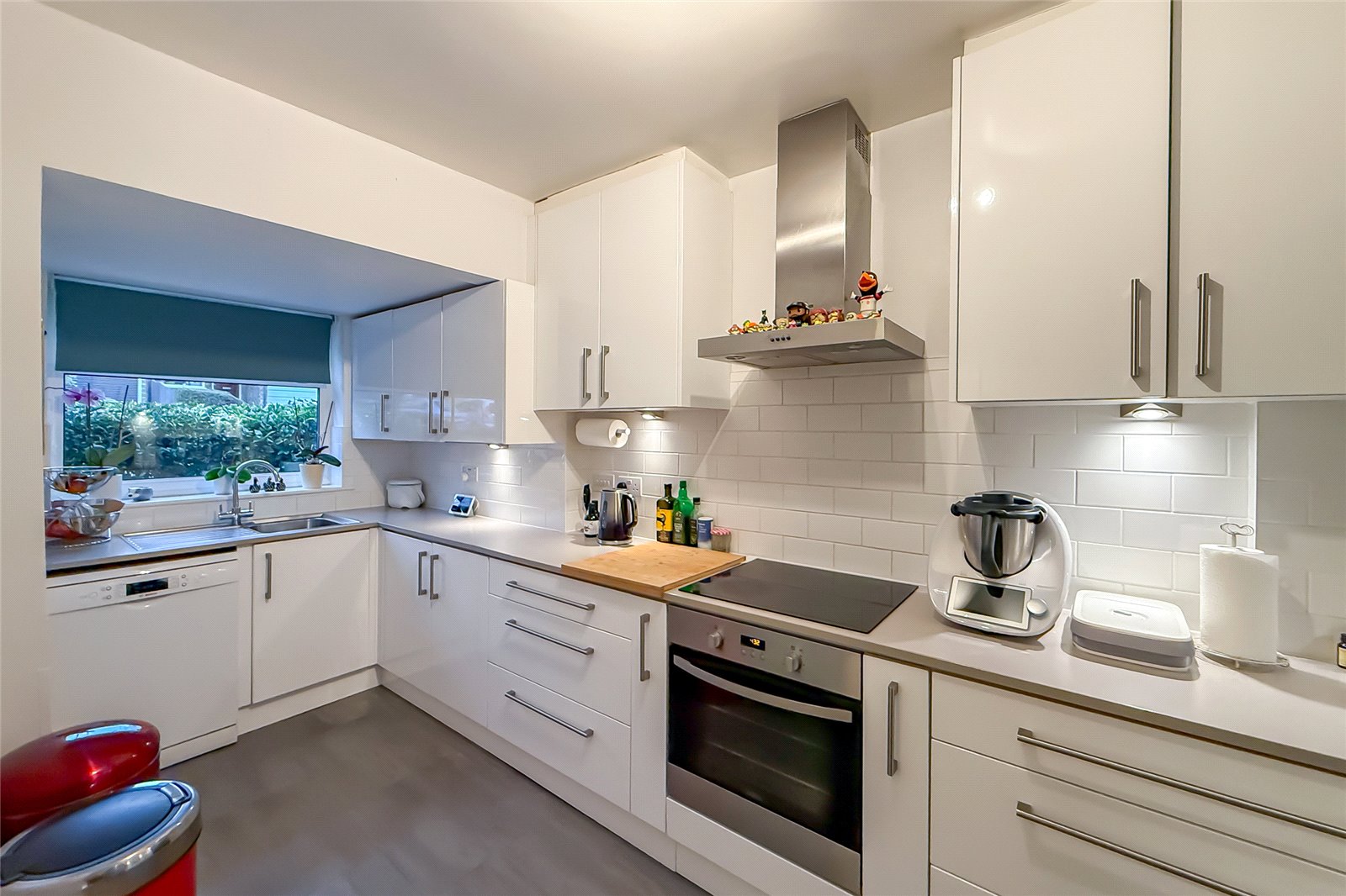 3 bed terraced house for sale in Wendover Close, Harpenden, Hertfordshire, AL5 - Property Image 3