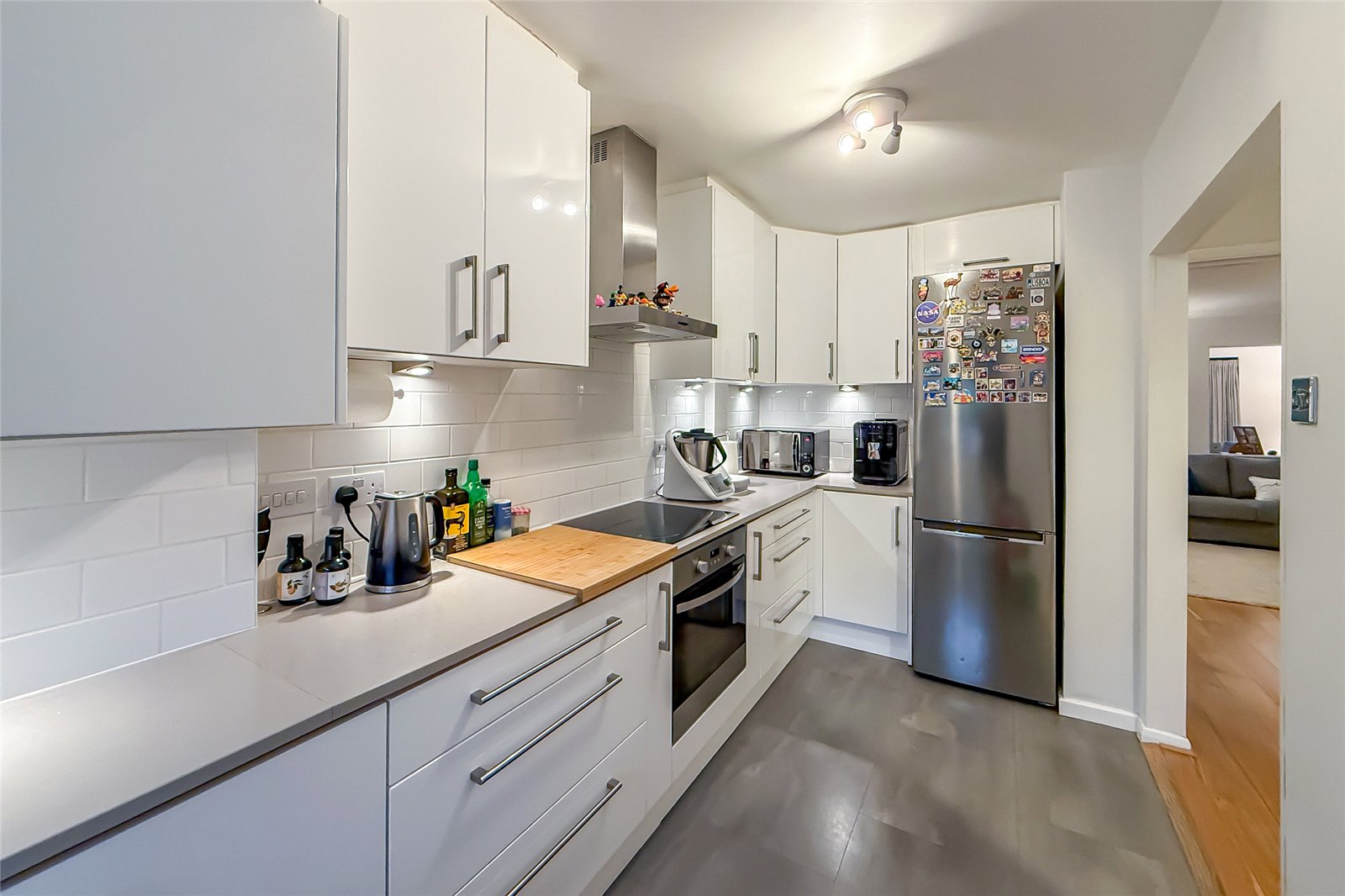 3 bed terraced house for sale in Wendover Close, Harpenden, Hertfordshire, AL5 - Property Image 4