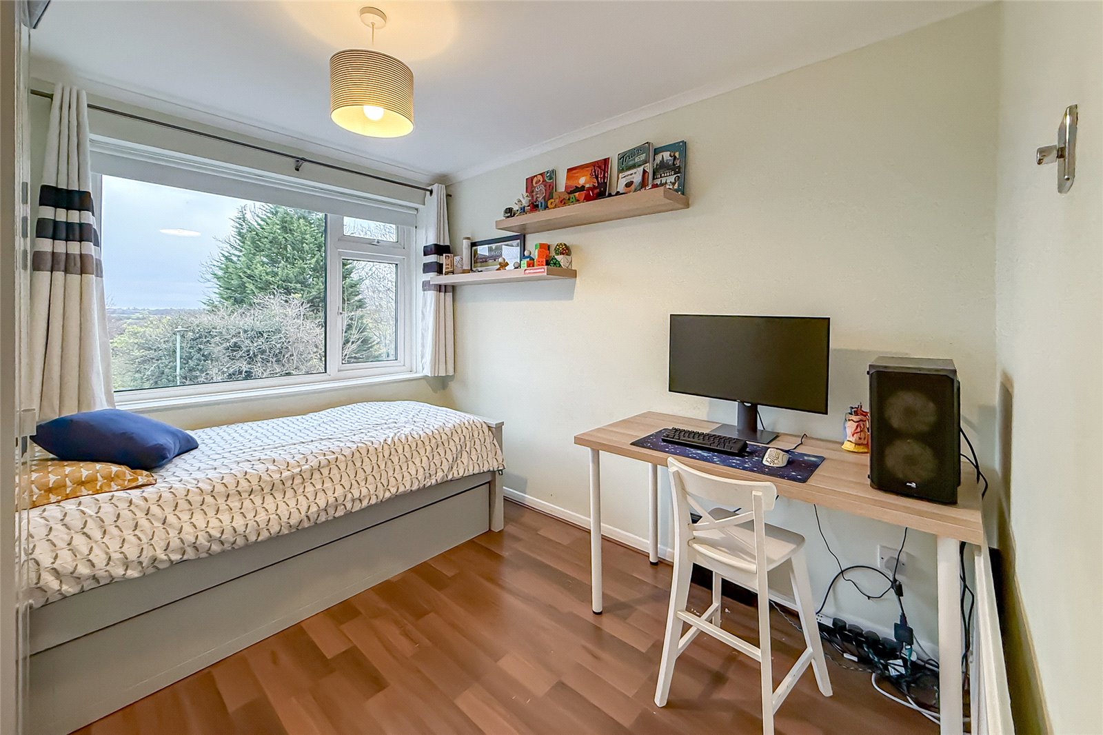 3 bed terraced house for sale in Wendover Close, Harpenden, Hertfordshire, AL5 - Property Image 10
