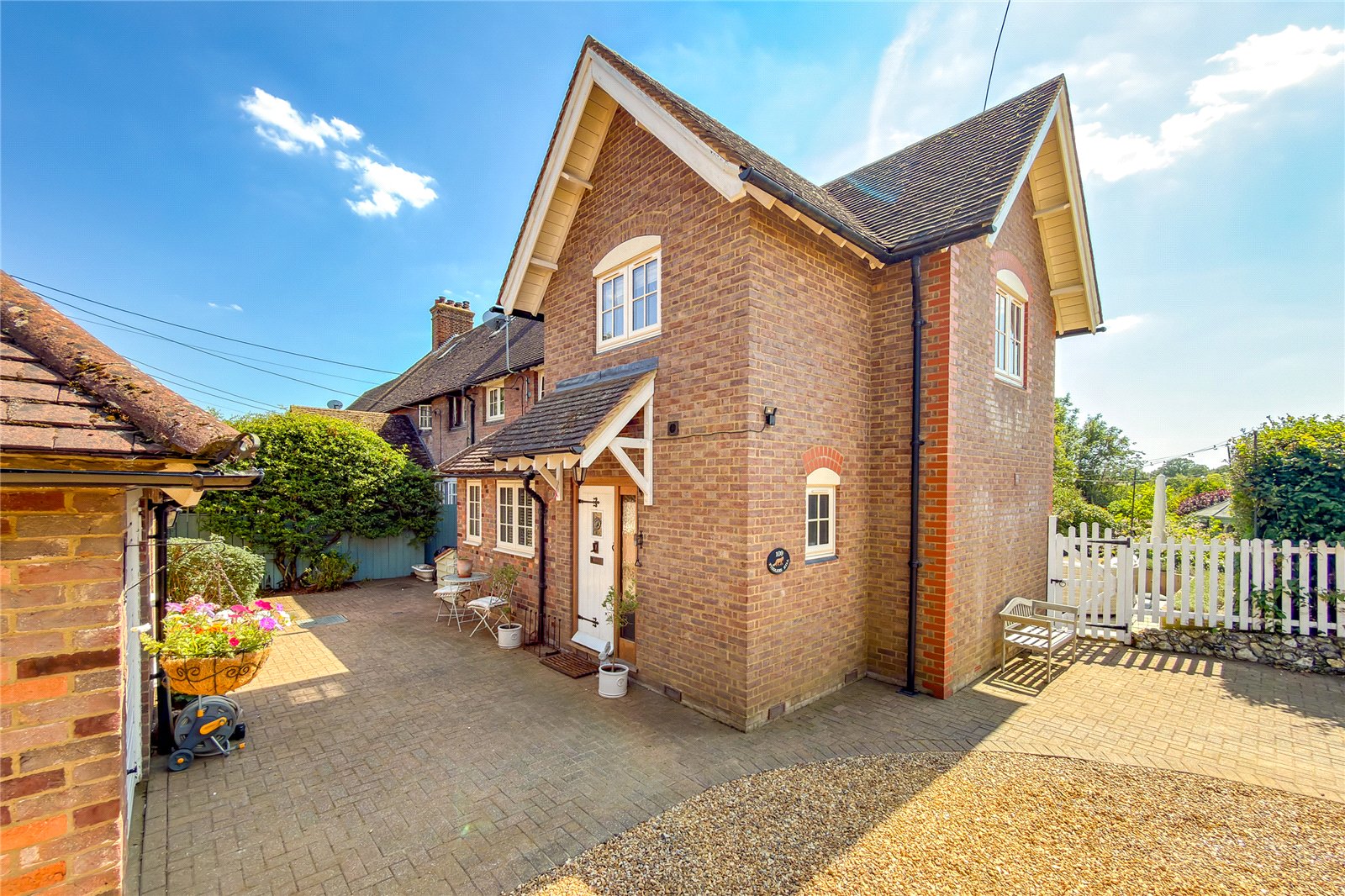 4 bed end of terrace house for sale in New Fiddlers Hill, Luton Road, Harpenden, AL5  - Property Image 12