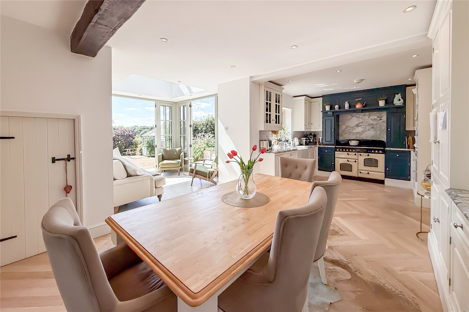 4 bed end of terrace house for sale in New Fiddlers Hill, Luton Road, Harpenden, AL5  - Property Image 4