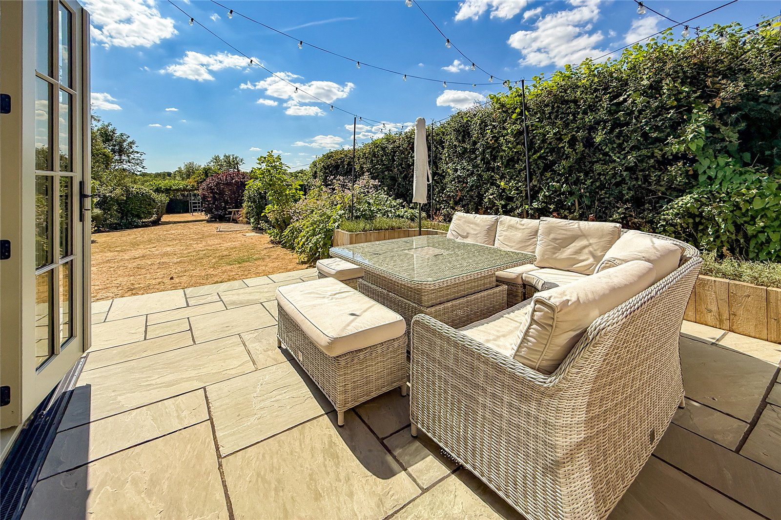 4 bed end of terrace house for sale in New Fiddlers Hill, Luton Road, Harpenden, AL5  - Property Image 11