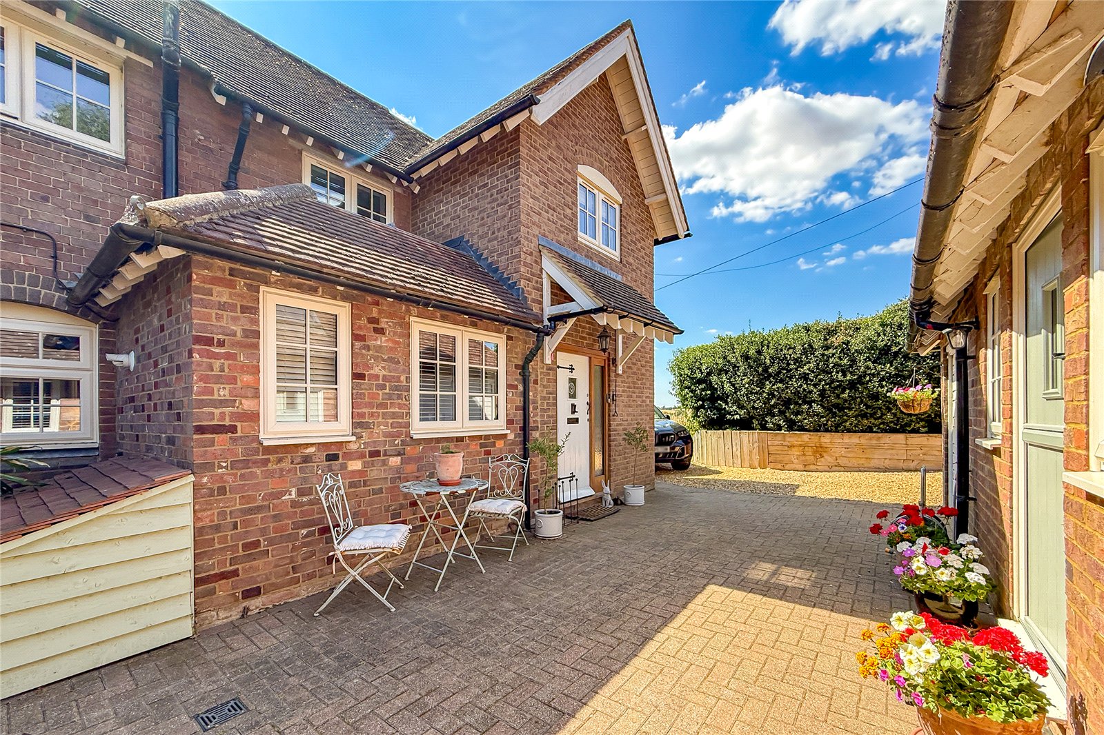 4 bed end of terrace house for sale in New Fiddlers Hill, Luton Road, Harpenden, AL5  - Property Image 14