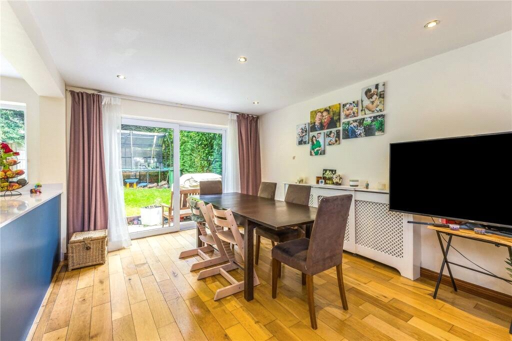 4 bed detached house to rent in Welbeck Rise, Harpenden, Hertfordshire, AL5  - Property Image 6