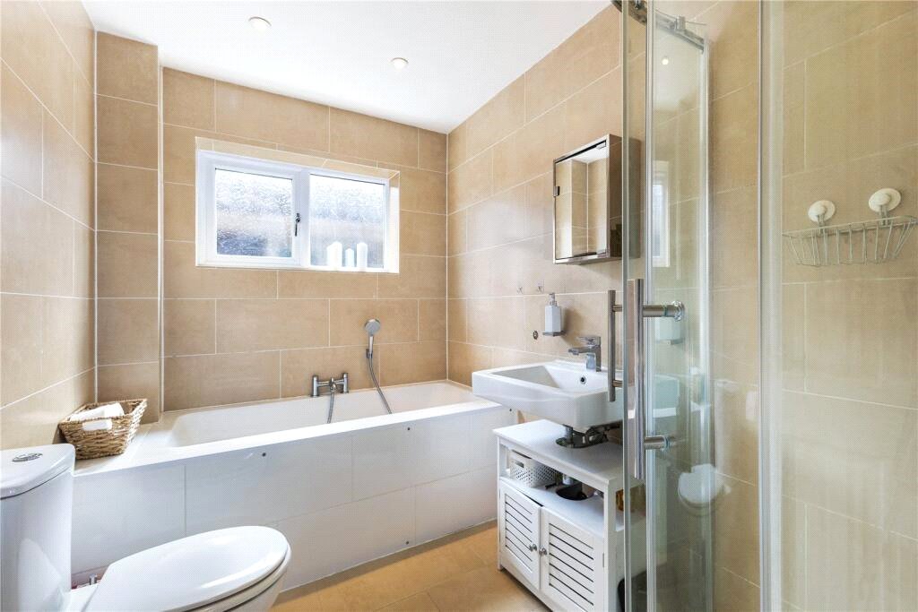 4 bed detached house to rent in Welbeck Rise, Harpenden, Hertfordshire, AL5  - Property Image 14