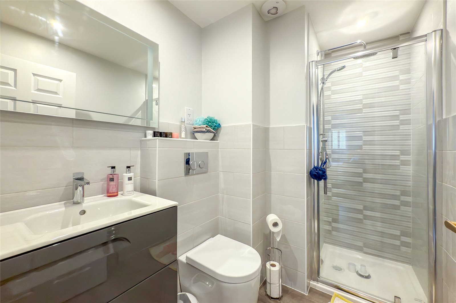 2 bed ground floor flat for sale in Tanglewood, Douglas Road, Harpenden, Hertfordshire, AL5 - Property Image 10