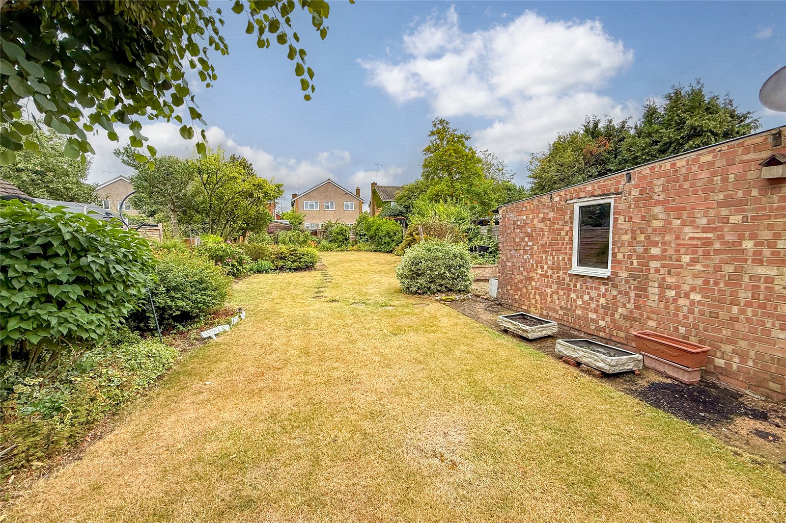 2 bed detached bungalow for sale in Barton Road, Luton, Bedfordshire, LU3  - Property Image 15