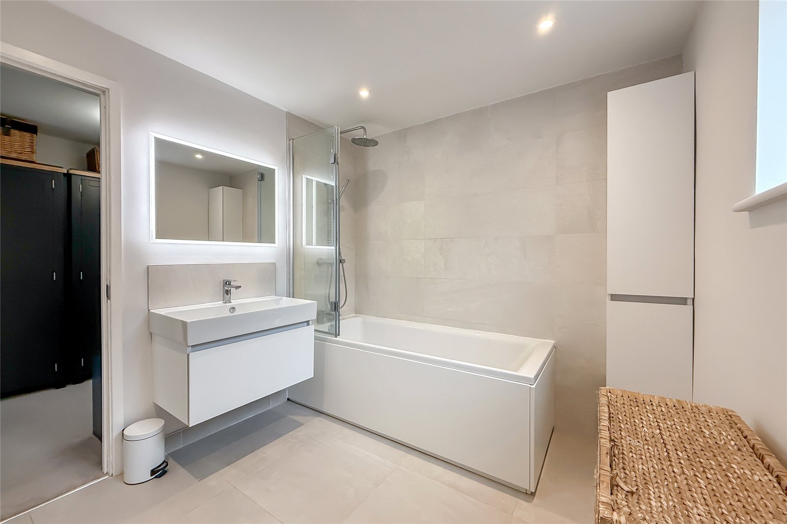 4 bed detached house for sale in Greenway, Harpenden, Hertfordshire, AL5  - Property Image 13