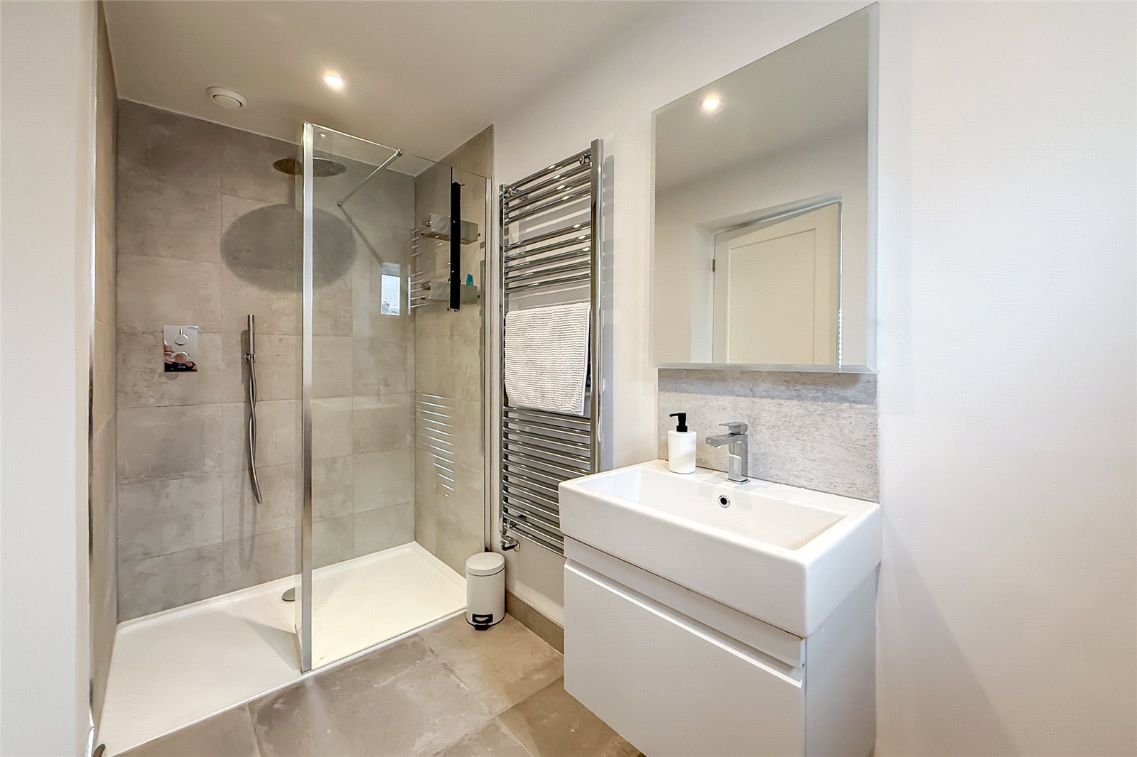 4 bed detached house for sale in Greenway, Harpenden, Hertfordshire, AL5  - Property Image 21