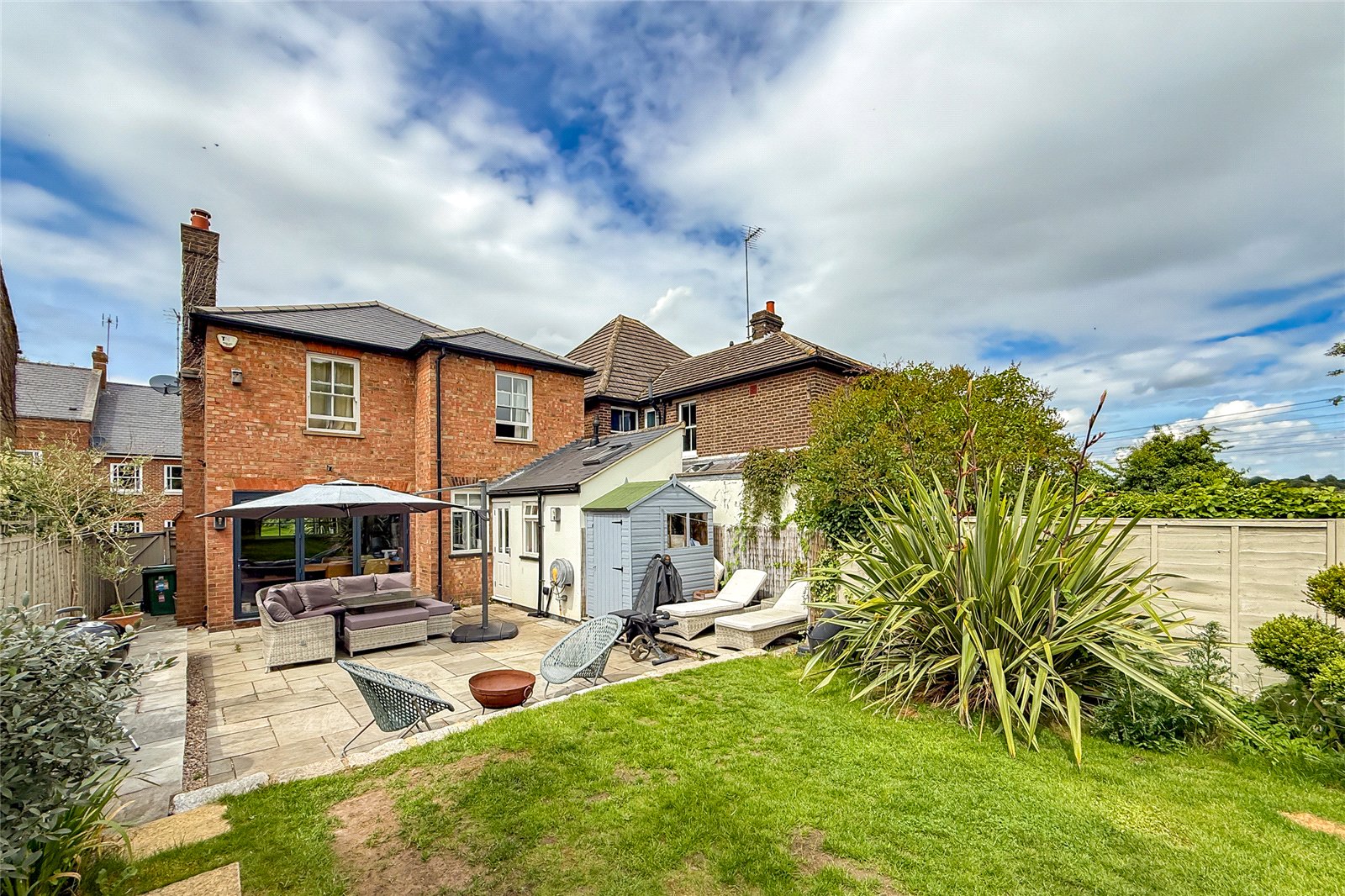 3 bed detached house for sale in Cravells Road, Harpenden, Hertfordshire, AL5  - Property Image 2