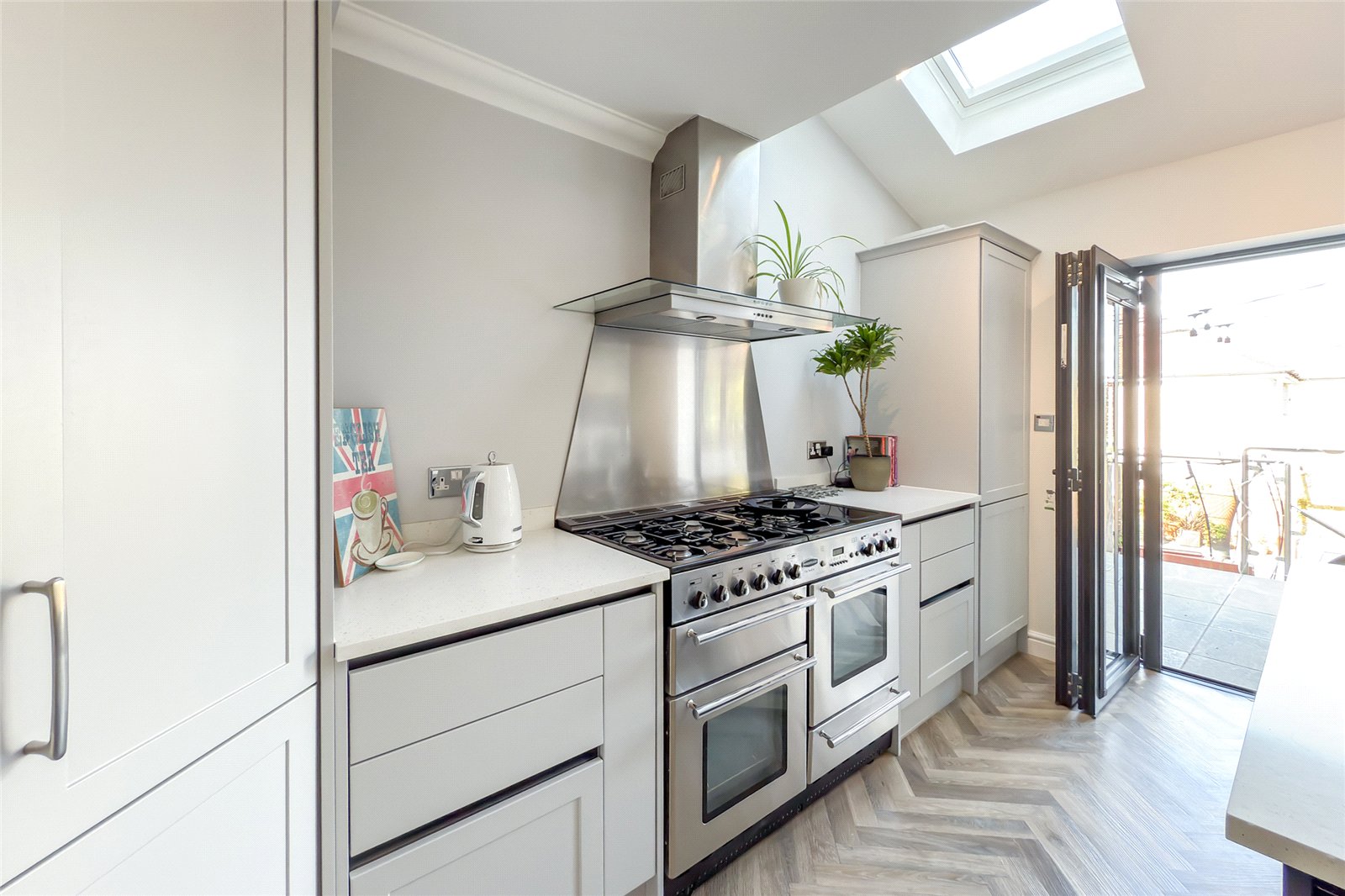 4 bed semi-detached house for sale in Clarendon Road, Harpenden, Hertfordshire, AL5 - Property Image 19