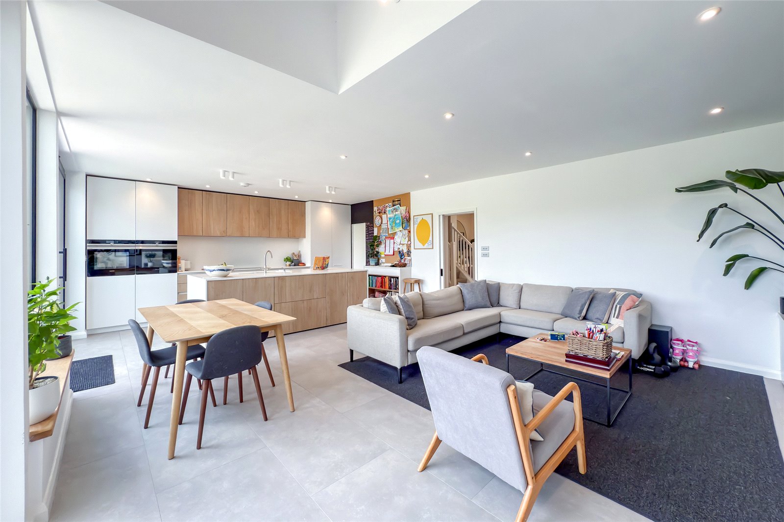 4 bed semi-detached house for sale in Park Hill, Harpenden, Hertfordshire, AL5 - Property Image 6