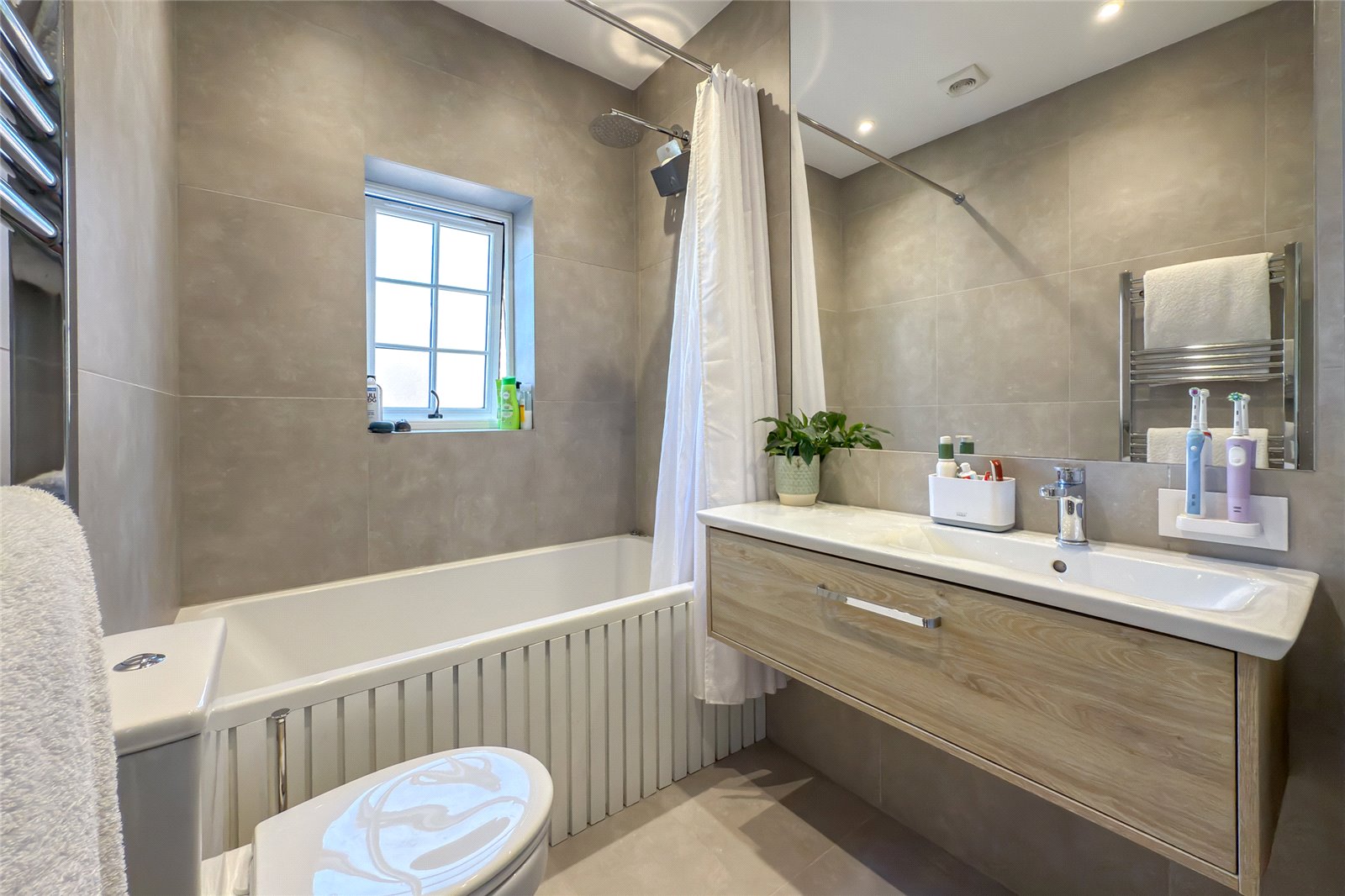 4 bed semi-detached house for sale in Park Hill, Harpenden, Hertfordshire, AL5 - Property Image 11