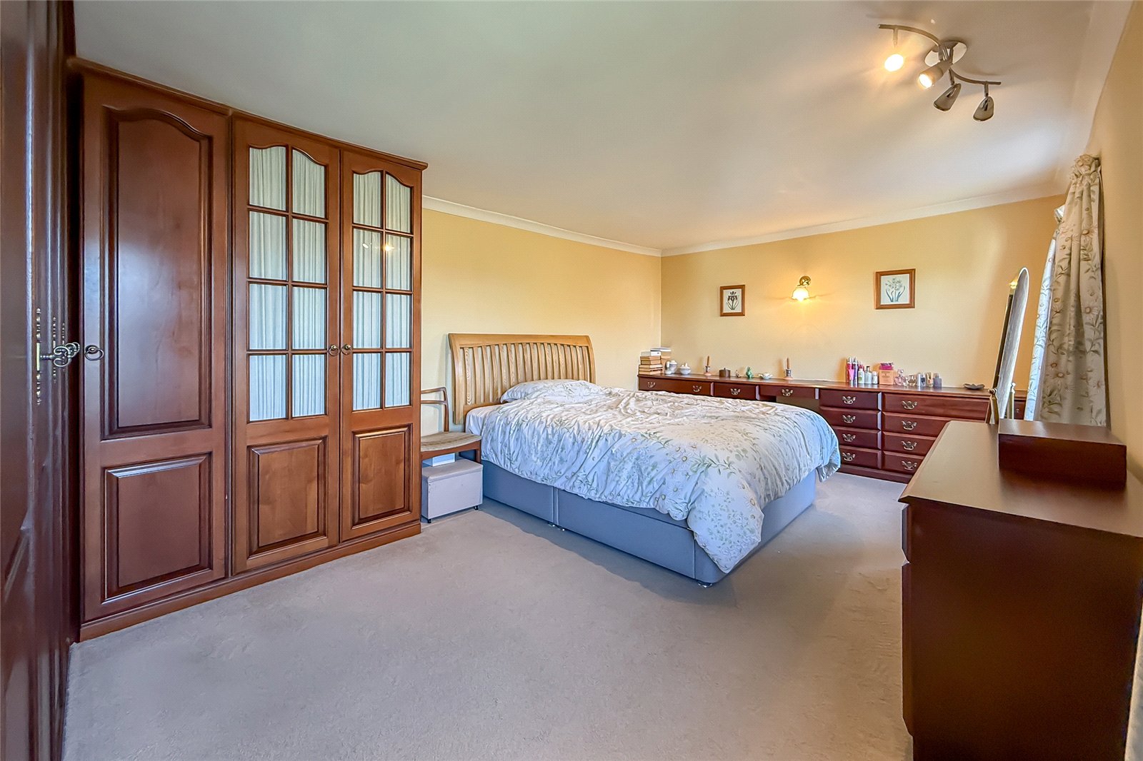 3 bed detached house for sale in River Hill, Flamstead, Hertfordshire, AL3  - Property Image 6