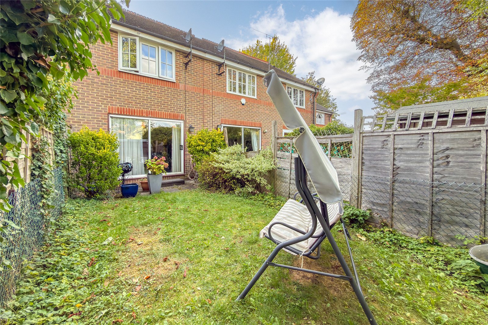 2 bed terraced house for sale in Betjeman Close, Harpenden, Hertfordshire, AL5 - Property Image 9