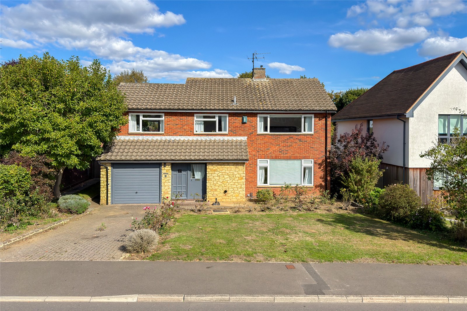 4 bed detached house for sale in Tuffnells Way, Harpenden, Hertfordshire, AL5